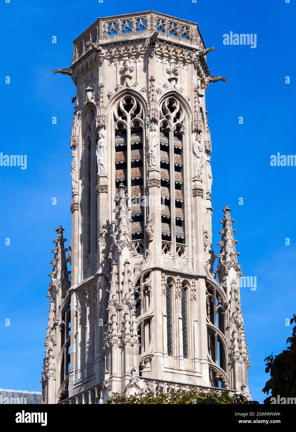 Paris, France - 19 septembre 2018 Saint-Germain l'Auxerrois était autrefois l'église locale pour les gens vivant dans le Palais du Louvre voisin. Impossible de Banque D'Images