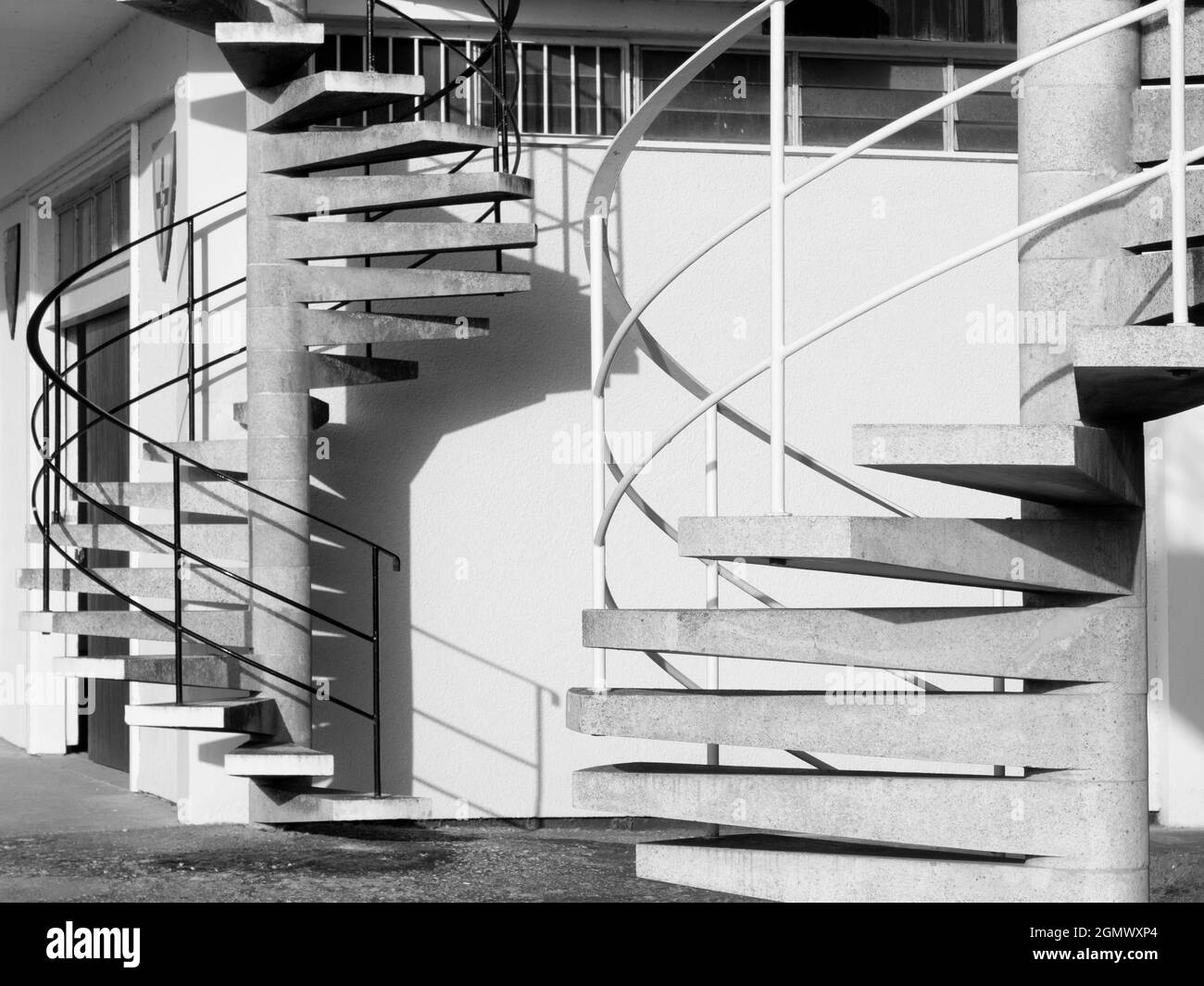 Oxford, Angleterre - 11 décembre 2018 les escaliers en spirale peuvent être des lieux d'impact visuel et de beauté abstraite, comme le montre cet exemple dans un jambon Banque D'Images