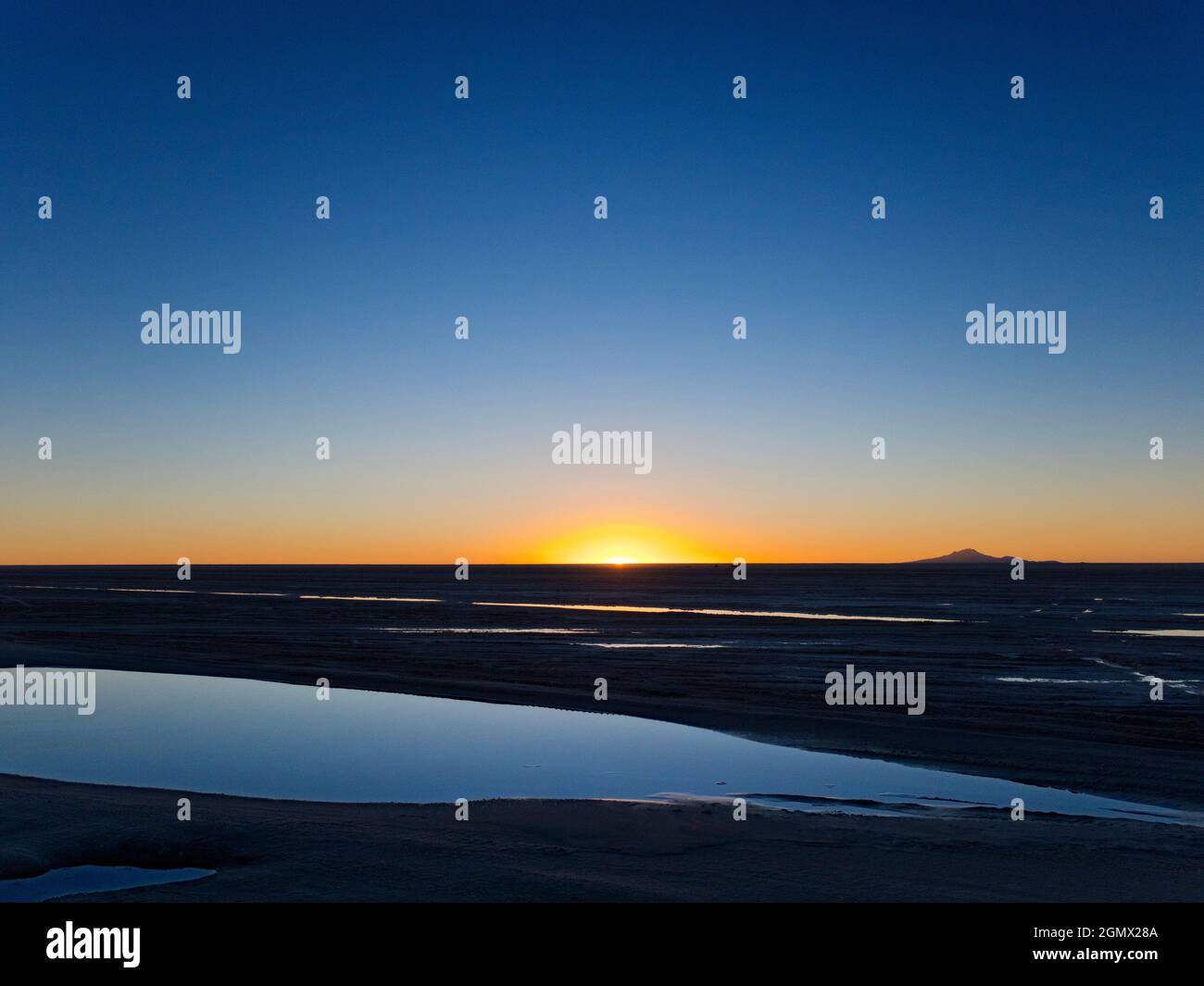Salar de Uyuni, Bolivie - 23 mai 2018 les cuves de sel d'Uyuni de Bolivie sont l'une des grandes merveilles naturelles de la planète. Couvrant plus de 10,000 carrés Banque D'Images