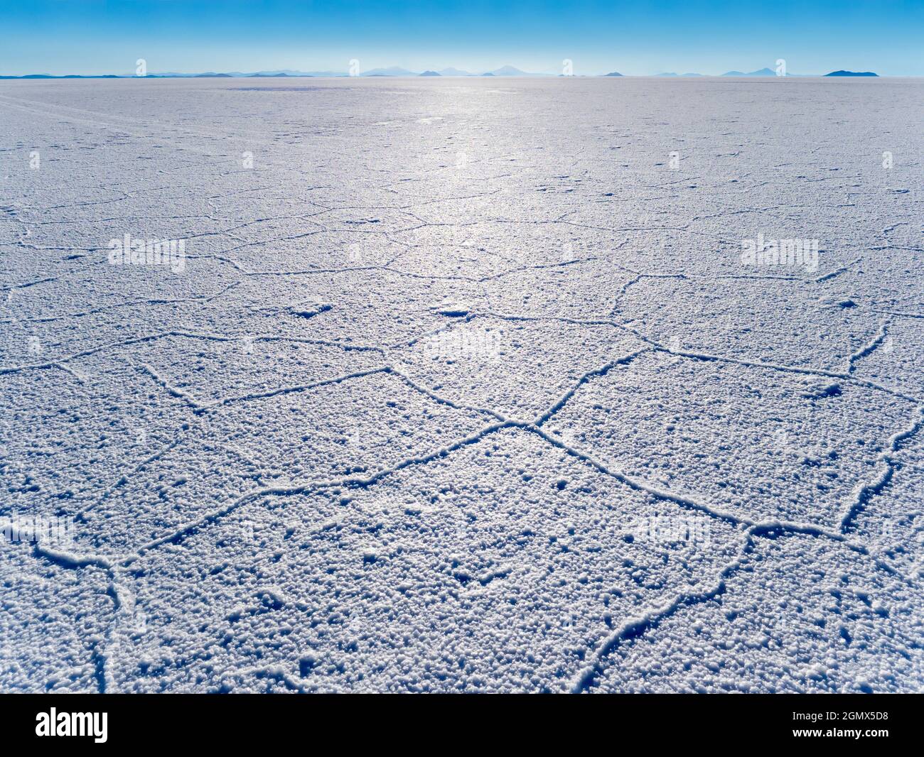 Salar de Uyuni, Bolivie - 23 mai 2018 Les cuves de sel d'Uyuni de Bolivie sont l'une des grandes merveilles naturelles de la planète. Couvrant plus de 10,000 m2 Banque D'Images