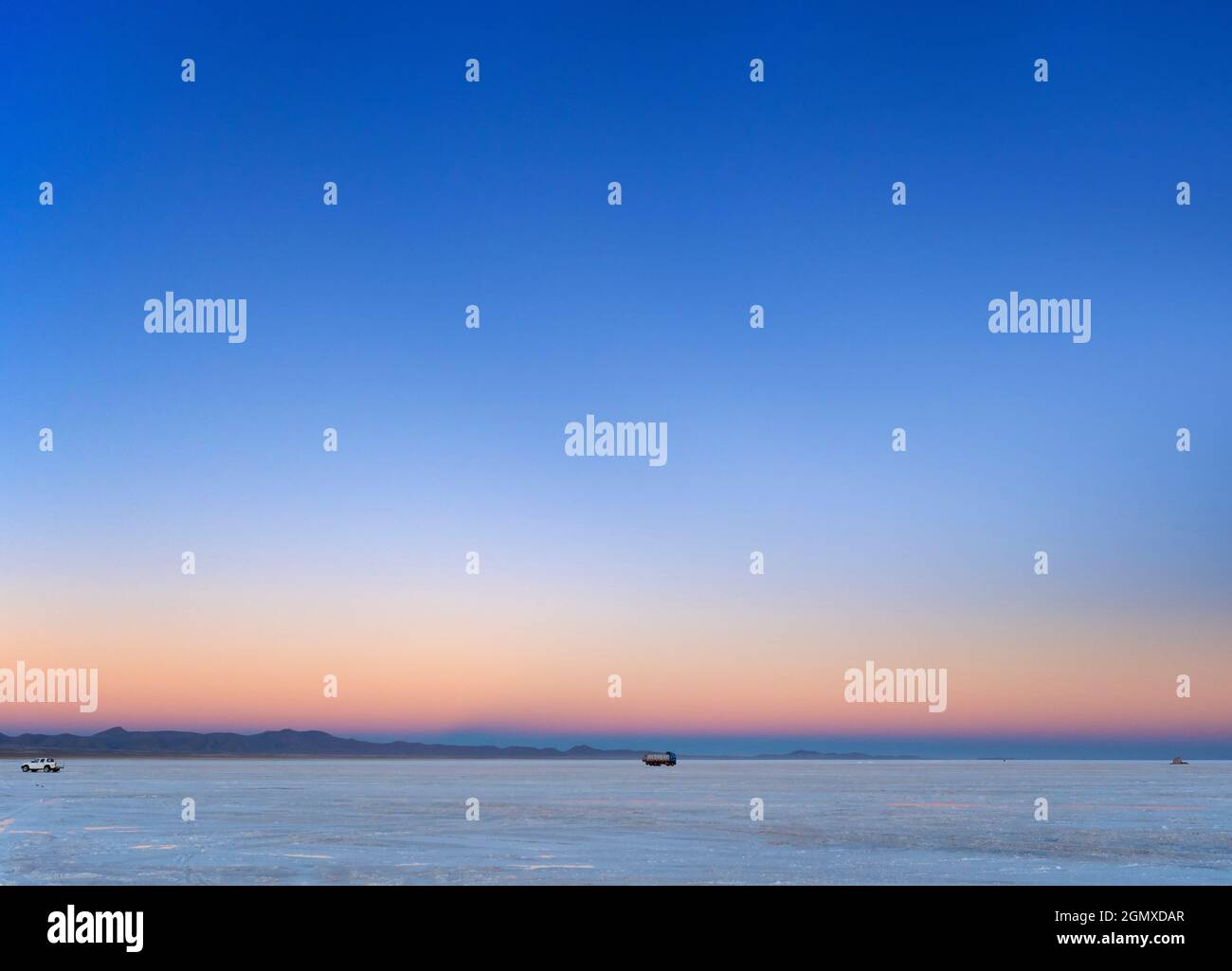 Salar de Uyuni, Bolivie - 23 mai 2018 les cuves de sel d'Uyuni de Bolivie sont l'une des grandes merveilles naturelles de la planète. Couvrant plus de 10,000 carrés Banque D'Images