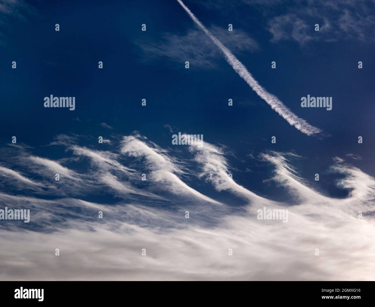 Radley Village, Oxfordshire, Angleterre - 26 décembre 2017 un paysage de nuages saisissant sur ma maison à Radley Village, Oxfordshire. Cela ressemble étrangement à Banque D'Images