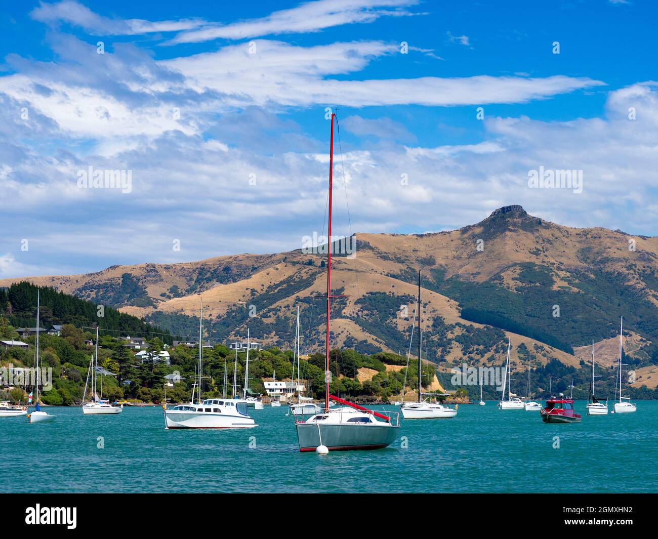 Akaroa, Nouvelle-Zélande South Island - 27 février 2019 Akaroa est une petite mais parfaite ville idyllique sur la péninsule de Banks, dans la région de Canterbury de New Ze Banque D'Images