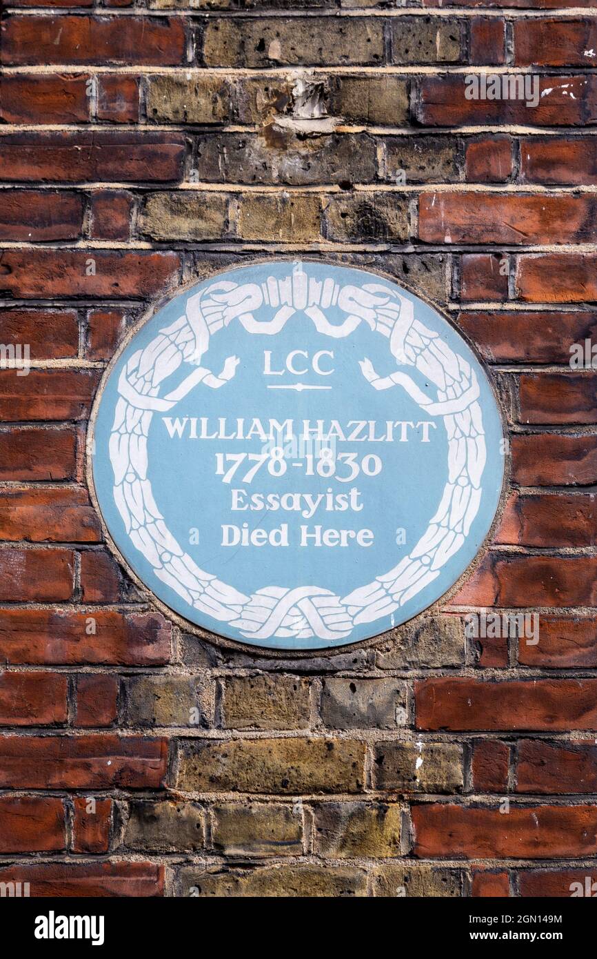 Plaque bleue pour William Hazlitt - Anglais, essayiste, critique et philosophe au lieu de sa mort, Frith Street, Soho, Londres, Royaume-Uni Banque D'Images