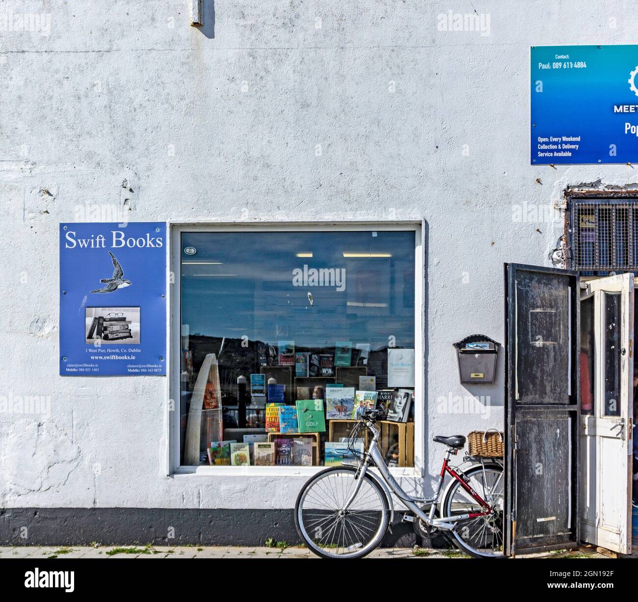SWIFT Books, une petite librairie locale indépendante sur le West Pier à Howth, Dublin, Irlande. Banque D'Images