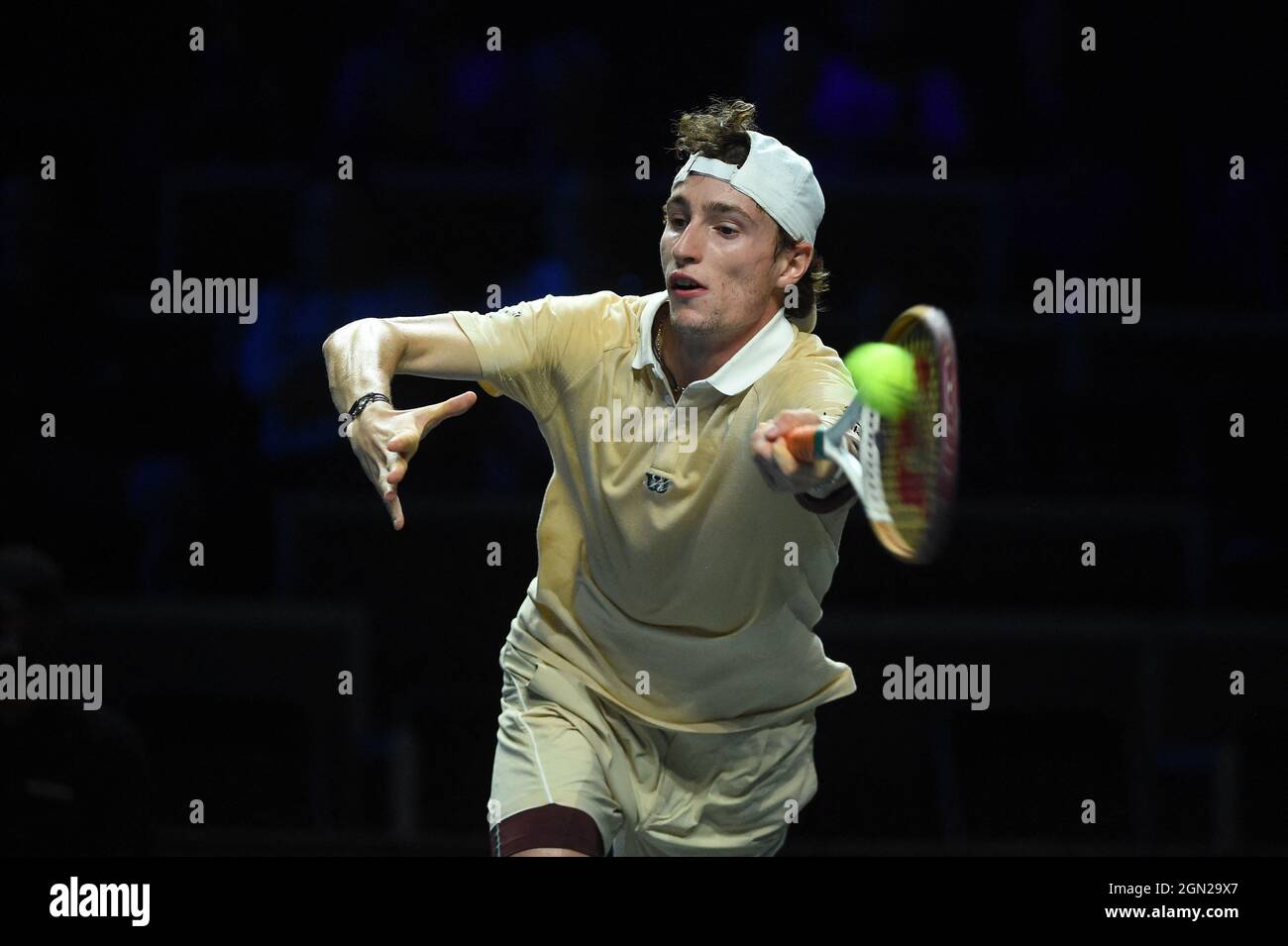 Metz, France, 21 septembre 2021. Ugo Humbert (FRA) lors de son premier match à l'Open de Moselle aux Arenas de Metz, Metz, FRANCE, le 21 septembre 2021. Photo de Corinne Dubreuil/ABACAPRESS.COM Banque D'Images