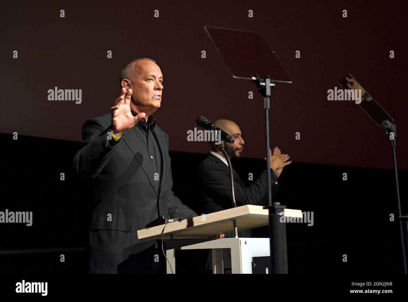 Tom Hanks s'exprimant au Academy Museum of Motion Pictures, Los Angeles, Californie Banque D'Images