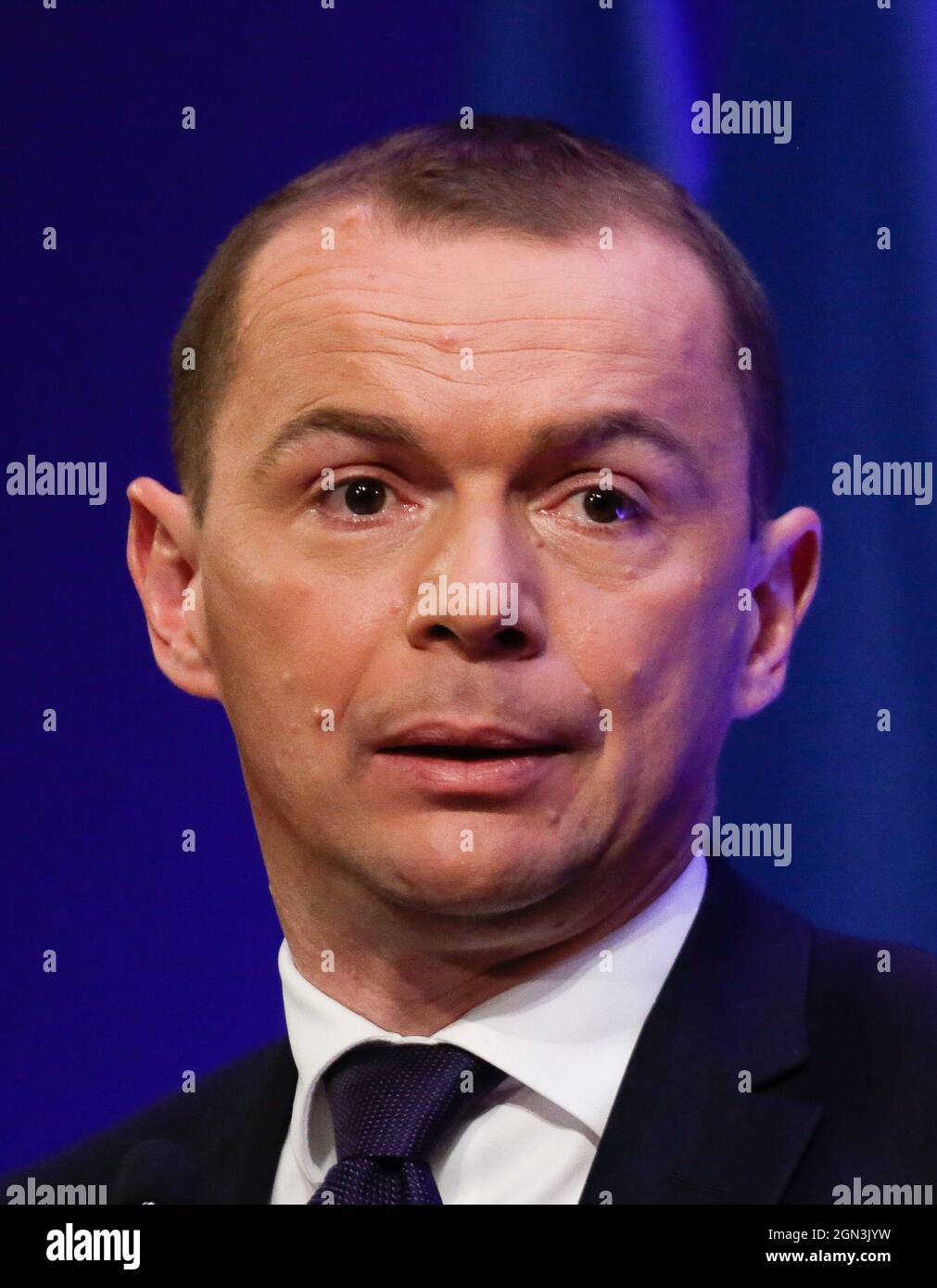 Olivier Dussopt portrait Ministre des comptes public lors de la présentation du projet de loi de finances du PLF 2022 (projet de loi de finances) au Ministère de l'économie et des finances à Bercy, Paris, France, le 22 septembre 2021. Photo de Jean-Bernard Vernier/JBV News/ABACAPRESS.COM Banque D'Images