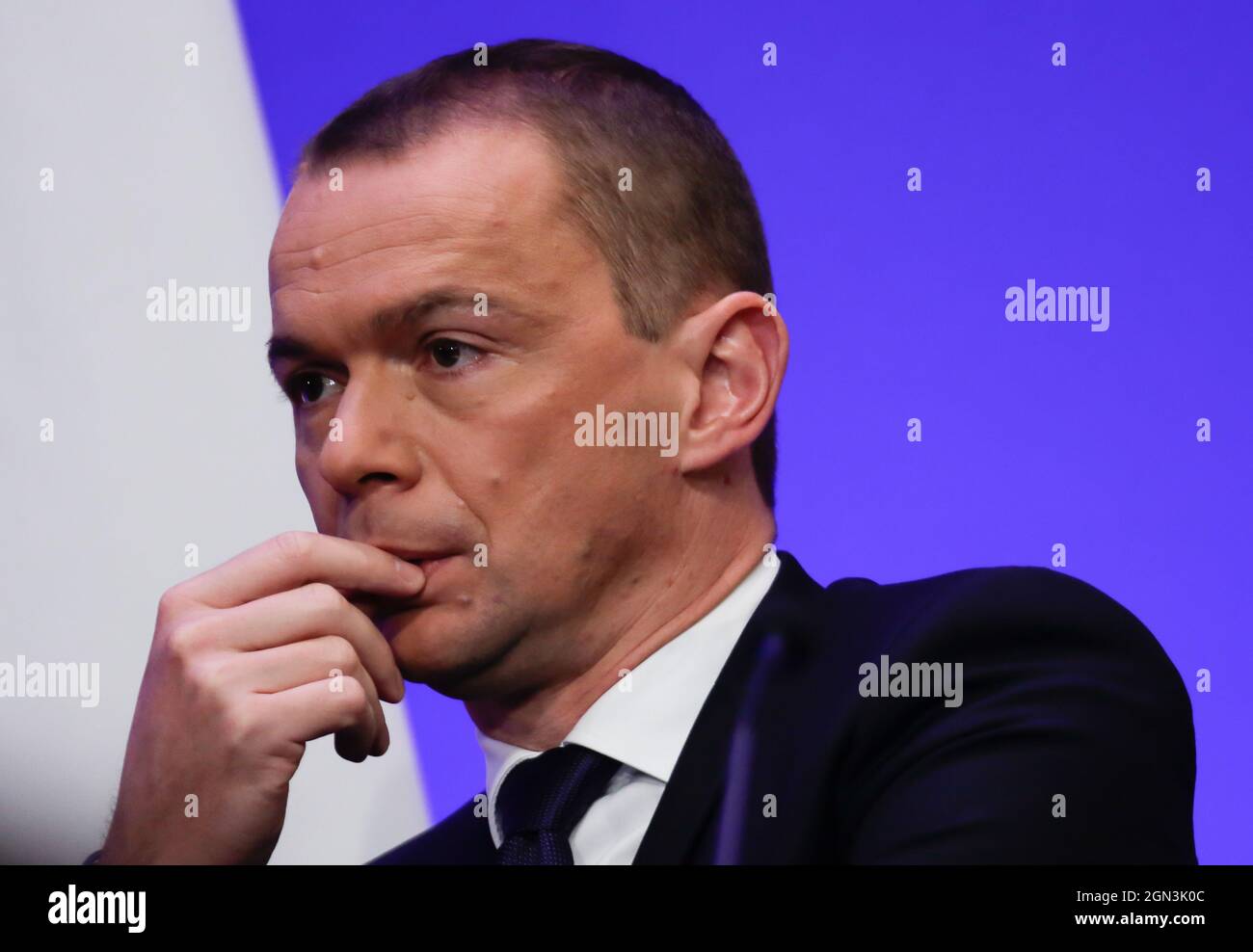 Olivier Dussopt portrait Ministre des comptes public lors de la présentation du projet de loi de finances du PLF 2022 (projet de loi de finances) au Ministère de l'économie et des finances à Bercy, Paris, France, le 22 septembre 2021. Photo de Jean-Bernard Vernier/JBV News/ABACAPRESS.COM Banque D'Images