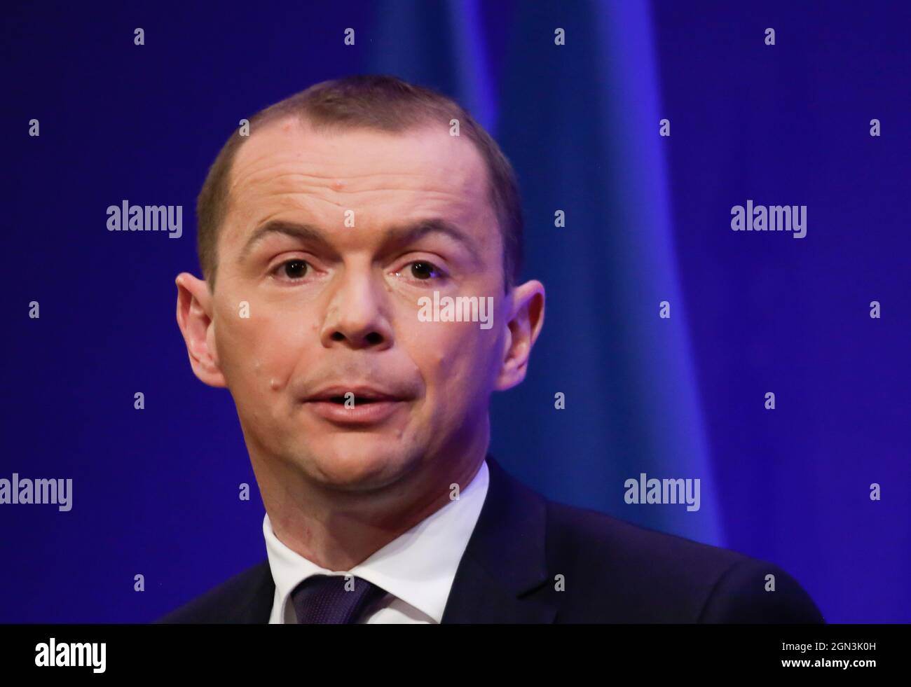 Olivier Dussopt portrait Ministre des comptes public lors de la présentation du projet de loi de finances du PLF 2022 (projet de loi de finances) au Ministère de l'économie et des finances à Bercy, Paris, France, le 22 septembre 2021. Photo de Jean-Bernard Vernier/JBV News/ABACAPRESS.COM Banque D'Images