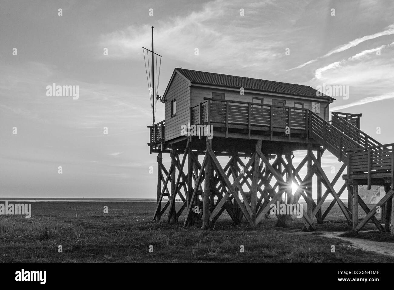 vieille-maison-de-plage-banque-d-images-noir-et-blanc-alamy