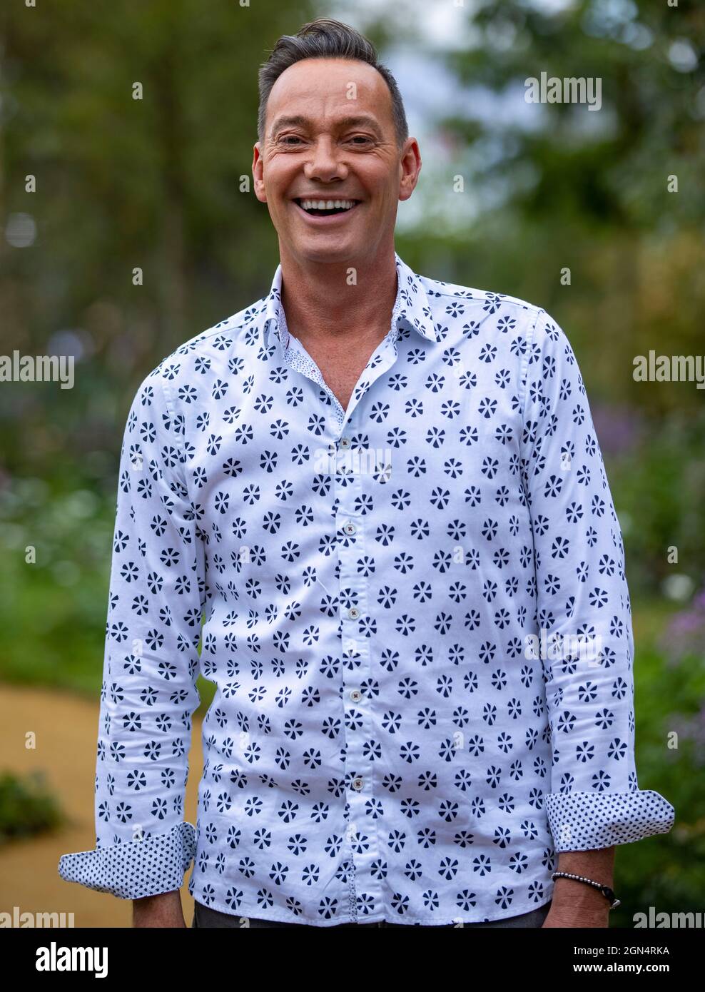 Craig Revel Horwood, auteur australien-britannique et juge de Strictly Come Dancing, au RHS Chelsea Flower Show. Banque D'Images