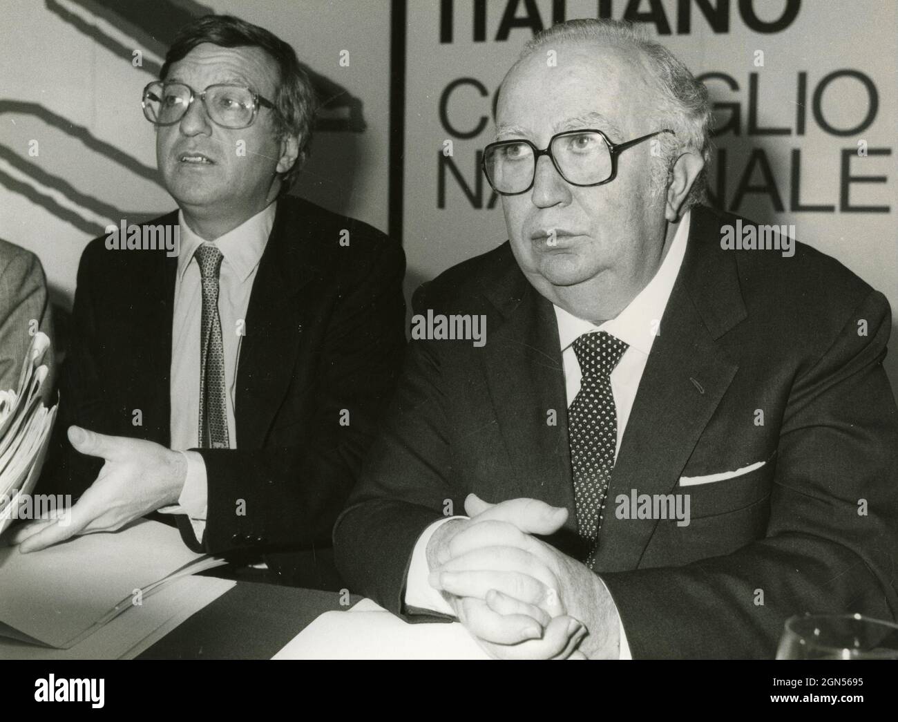 Homme politique et homme d'État italien Giovanni Spadolini et Giorgio la Malfa, années 1980 Banque D'Images