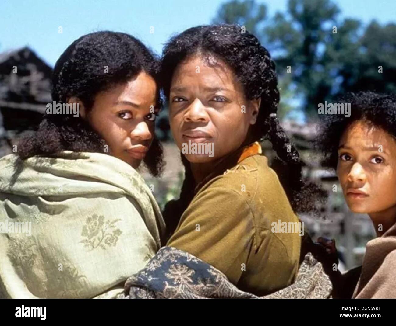 BIEN-AIMÉ 1998 film de Touchstone avec de gauche: Kimberly Elise, Oprah Winfrey, Thandiwe Newton Banque D'Images