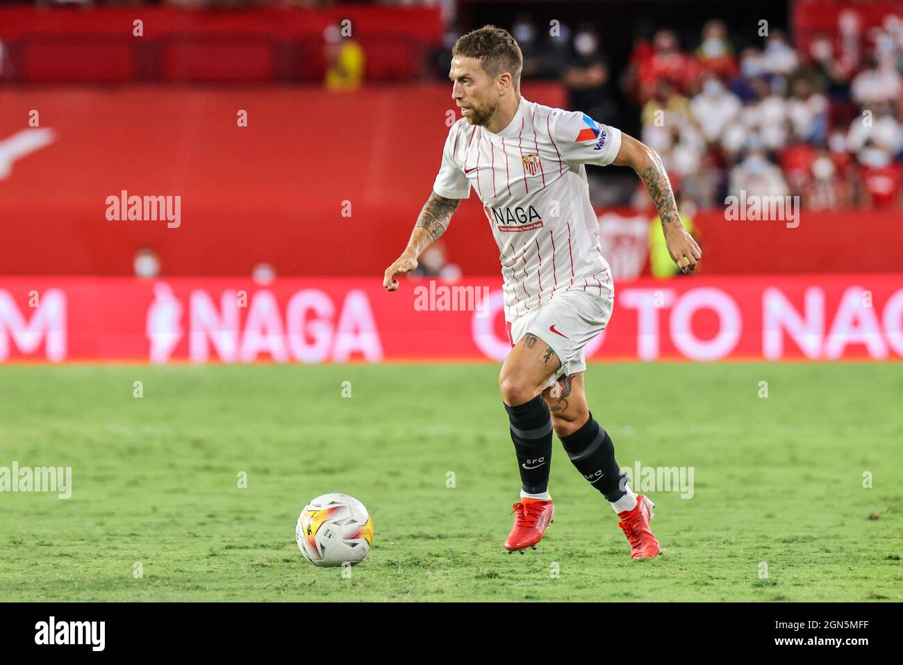 PAPU Gomez de Sevilla CF pendant le match de la Liga Santader entre Sevilla CF et Valencia CF à Ramon Sanchez Pizjuan à Séville, Espagne, le 22 septembre 2021. Banque D'Images