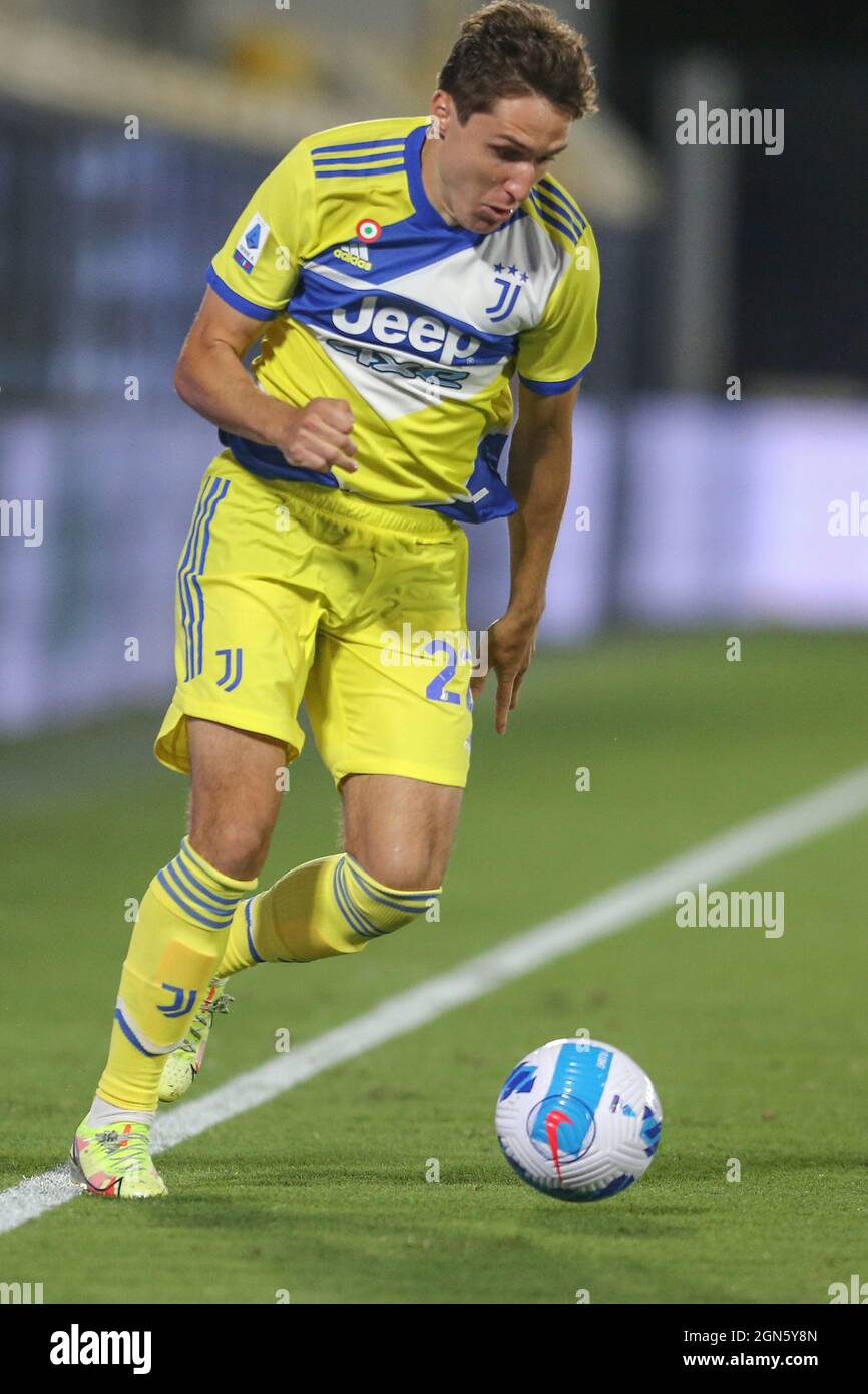 Federico Chiesa, l'avant-scène italien de Juventus, contrôle le ballon lors de la série Un match de football entre Spezia et Juventus au stade Alberto Picco, la Spezia, en Italie, le 22 2021 septembre. Banque D'Images