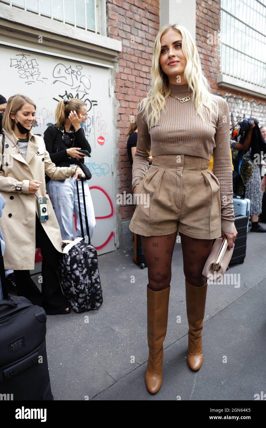 Milan, ITALIE. 22 septembre 2021. (INT) l'Italien Valentina Ferragni participe au spectacle de mode Fendi pendant la semaine de la mode à Milan. 22 septembre 2021. Milan, Italie : l'Italien Valentina Ferragni, sœur de l'influenceur Chiara Ferragni, participe au salon de la collection printemps/été 2022 de Fendi Milano pendant la semaine de la mode de Milan, à Milan, en Italie, mercredi (22). L'événement se déroule jusqu'au 27. (Credit image: © Eliane Diotti/TheNEWS2 via ZUMA Press Wire) Banque D'Images