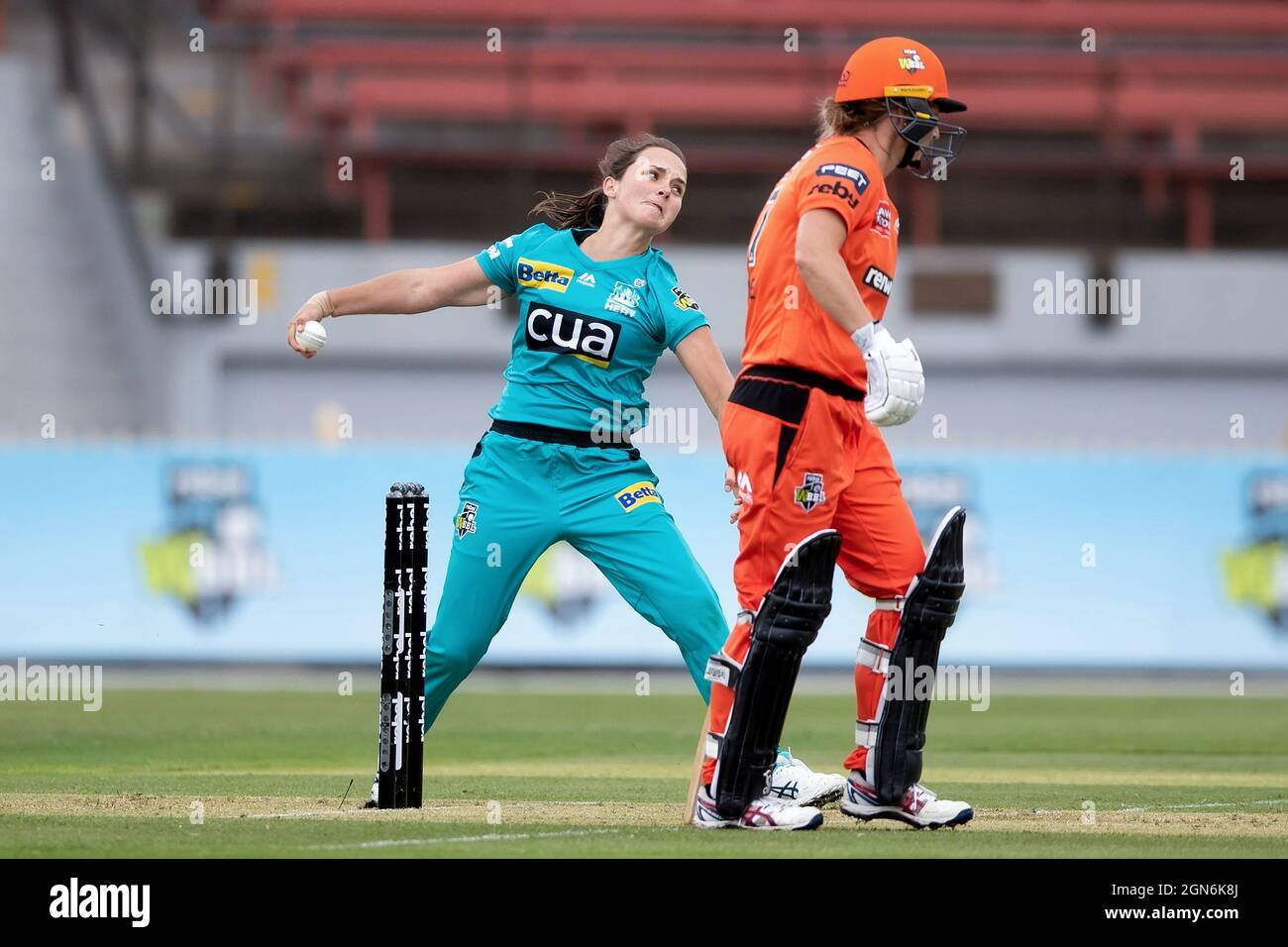Amelia Kerr De Brisbane Heat Bowls Pendant La Semaine 1 Match De Cricket De La Big Bash League Feminin Entre Perth Scorchers Et Brisbane Heat Credit Pete Dovgan Speed Media Alay Live News Photo Amelia Kerr De Brisbane Heat Bowls Pendant La Semaine 1 Match De Cricket De La Big Bash League Feminin Entre Perth Scorchers Et Brisbane Heat Credit Pete Dovgan Speed Media Alay Live News Photo