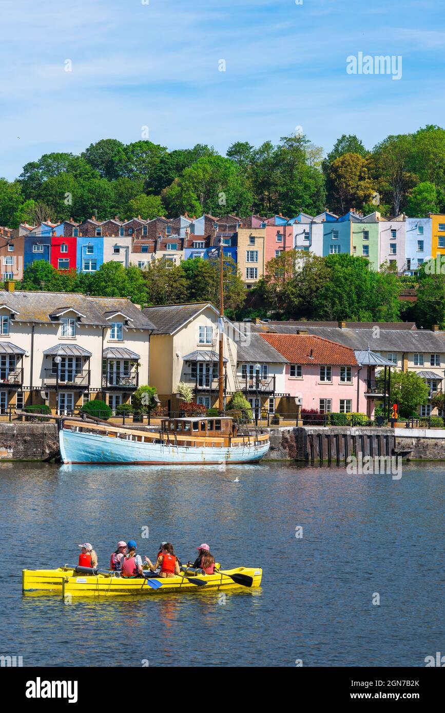 Bristol Waterfront, vue sur la propriété située le long du front de mer dans la région de Hotwells du centre de Bristol, Royaume-Uni, Angleterre Banque D'Images