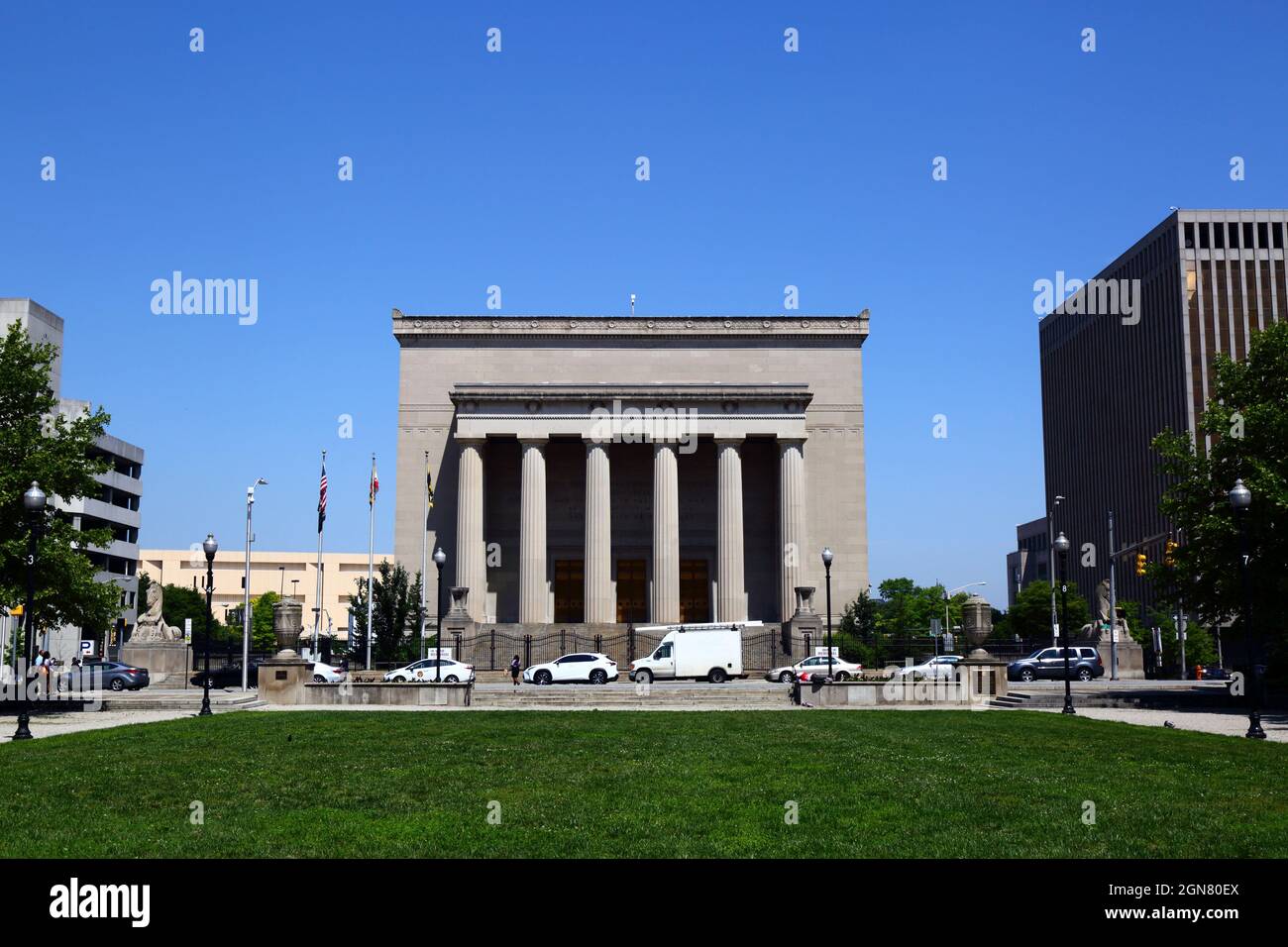Baltimore War Memorial (101 N gay St) et War Memorial Plaza, Baltimore, Maryland, États-Unis Banque D'Images