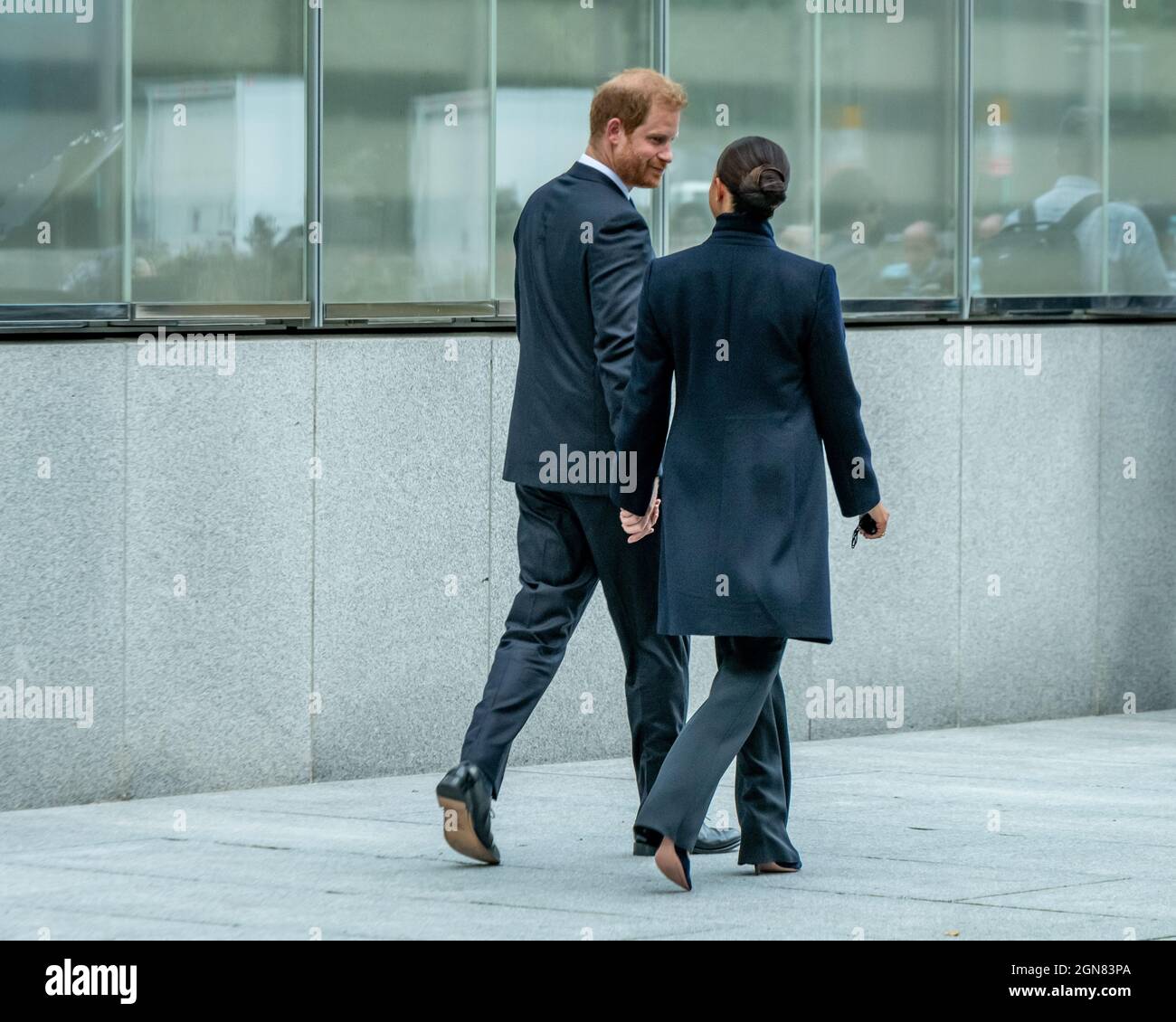 New York, États-Unis. 23 septembre 2021. Meghan, la duchesse de Sussex et son mari, le Prince Harry, quittent l'observatoire One World au World Trade Centre de New York. Credit: Enrique Shore/Alay Live News Banque D'Images