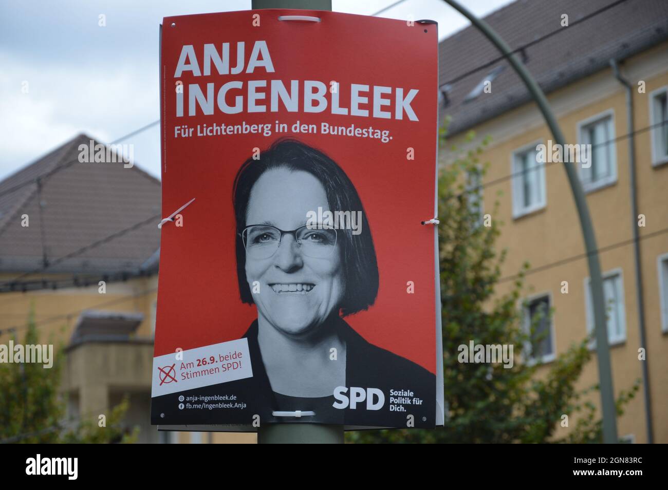Affiche de campagne d'Anja Ingenbleek (SPD) à Karl Lade Strasse à Fennpfuhl, quartier de Lichtenberg, Berlin, Allemagne, septembre 21, 2021. Banque D'Images