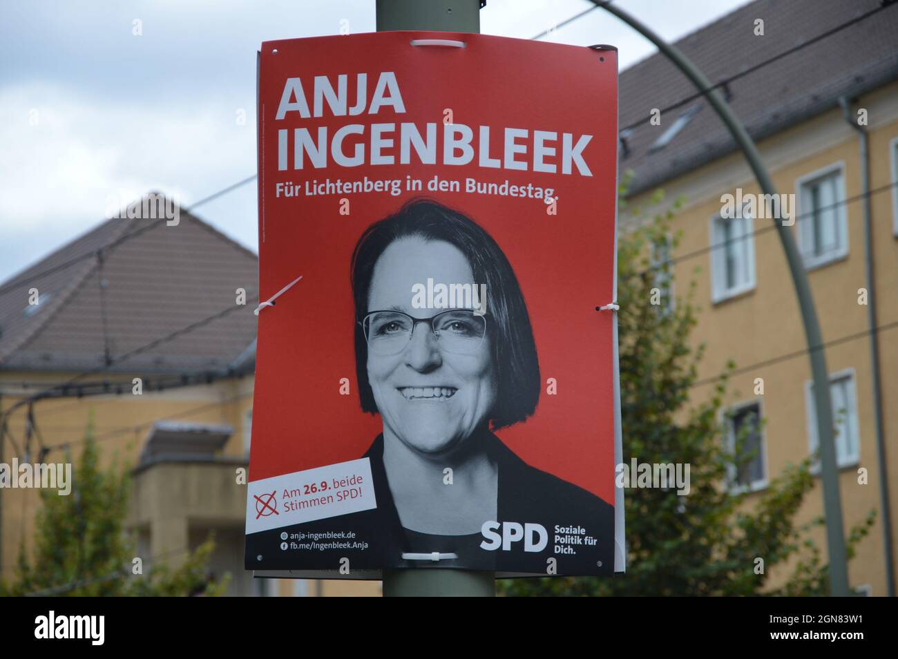Affiche de campagne d'Anja Ingenbleek (SPD) à Karl Lade Strasse à Fennpfuhl, quartier de Lichtenberg, Berlin, Allemagne, septembre 21, 2021. Banque D'Images