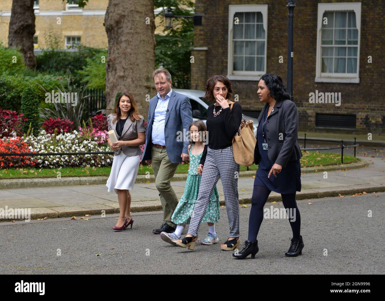 Gabriella Ratcliffe et Richard Ratcliffe, à Downing Street, Londres, Royaume-Uni Banque D'Images