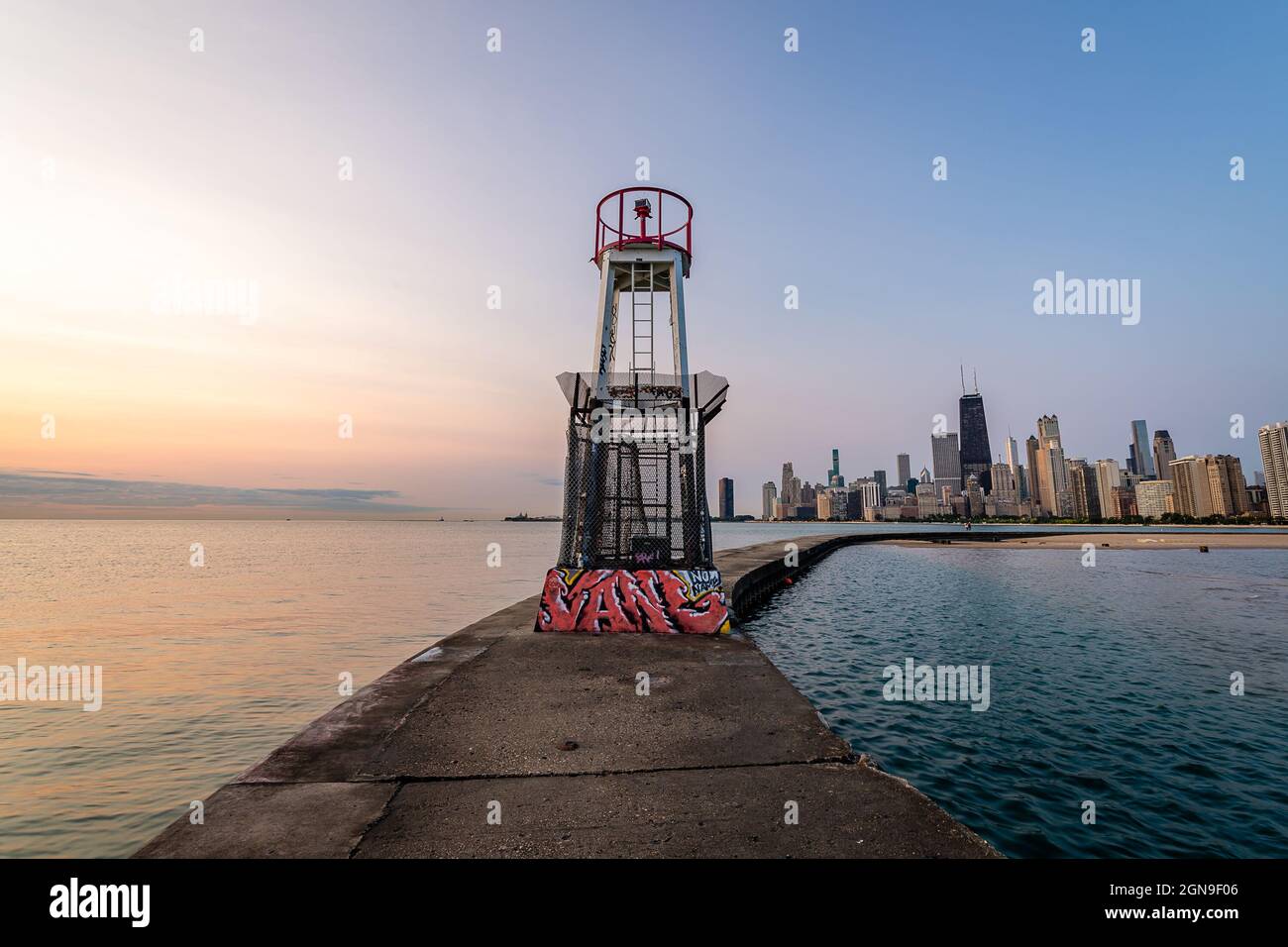 La ligne d'horizon de Chicago depuis Fullerton et North Beach Banque D'Images