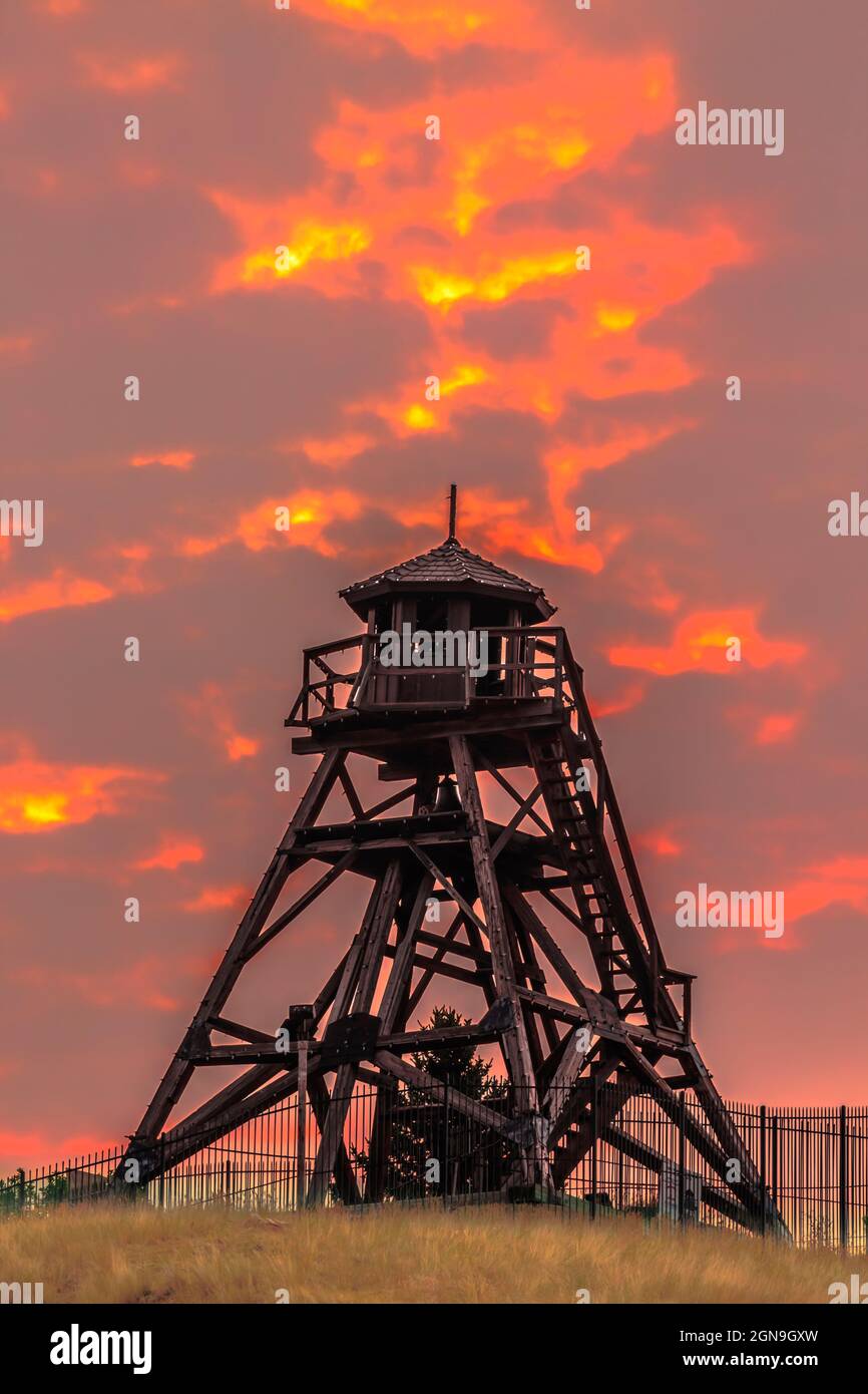 lever de soleil sur le firetower historique d'helena à helena, montana Banque D'Images