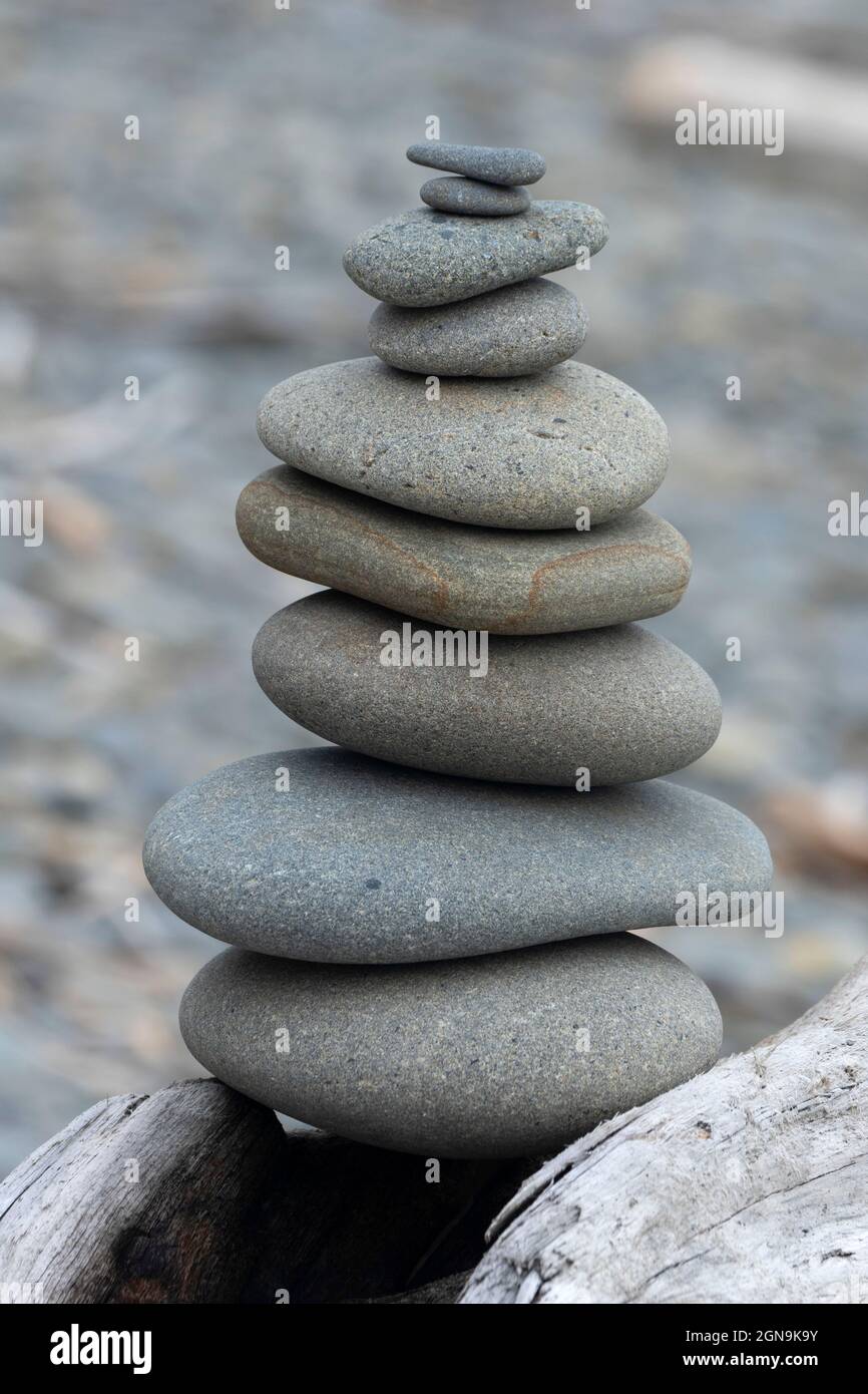 Plage Cobble cairn, Parc national olympique, Washington Banque D'Images