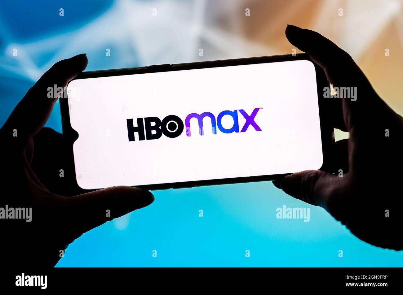 Sur cette photo, un logo HBO Max apparaît sur un smartphone. Banque D'Images