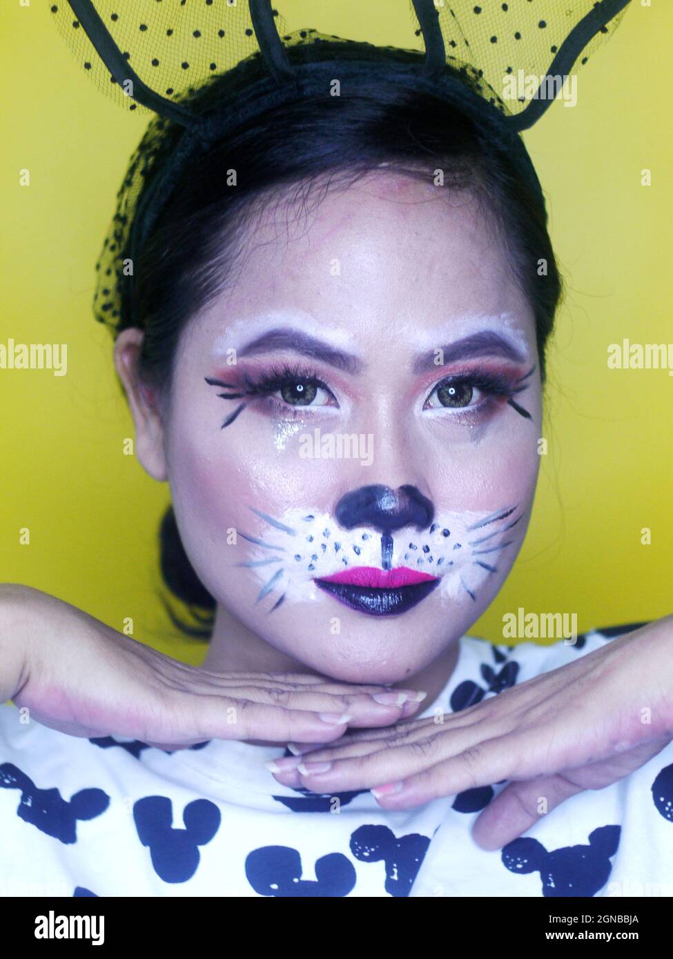 Portrait de fille asiatique avec maquillage fantaisie. Banque D'Images