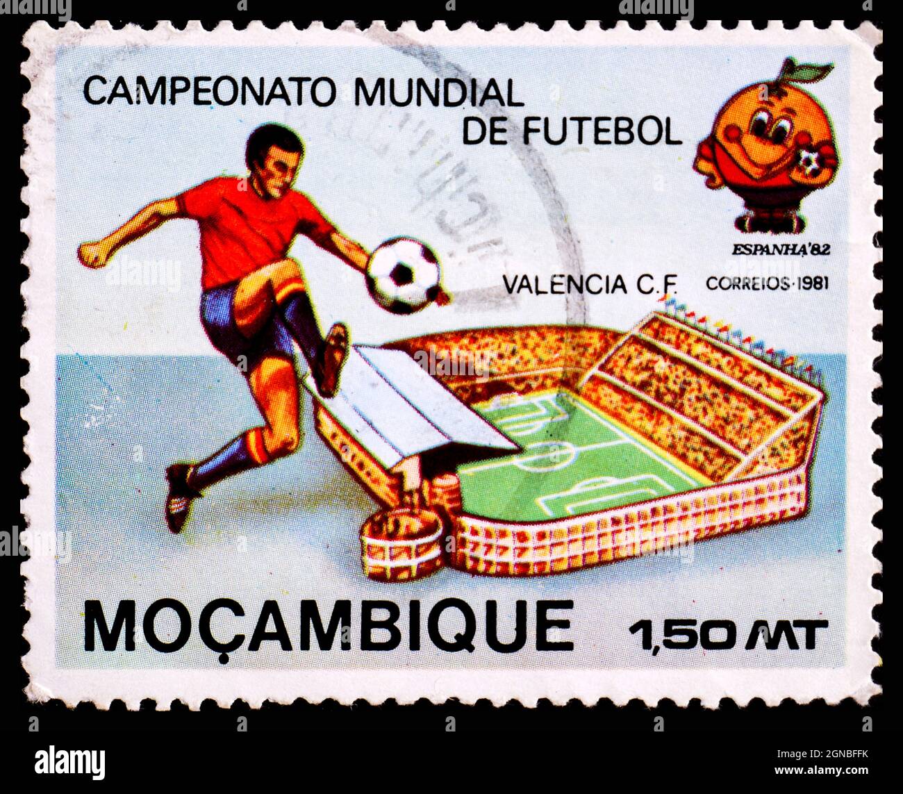 ESPAGNE - VERS 1981: Timbre-poste de l'Espagne montrant Campeonato Mundial de Futebol Mocambique Banque D'Images