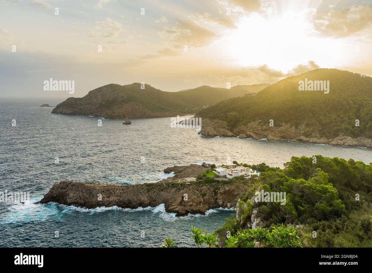 Baie de Saint Michael et vue panoramique de Benirras, Ibiza, Espagne Banque D'Images