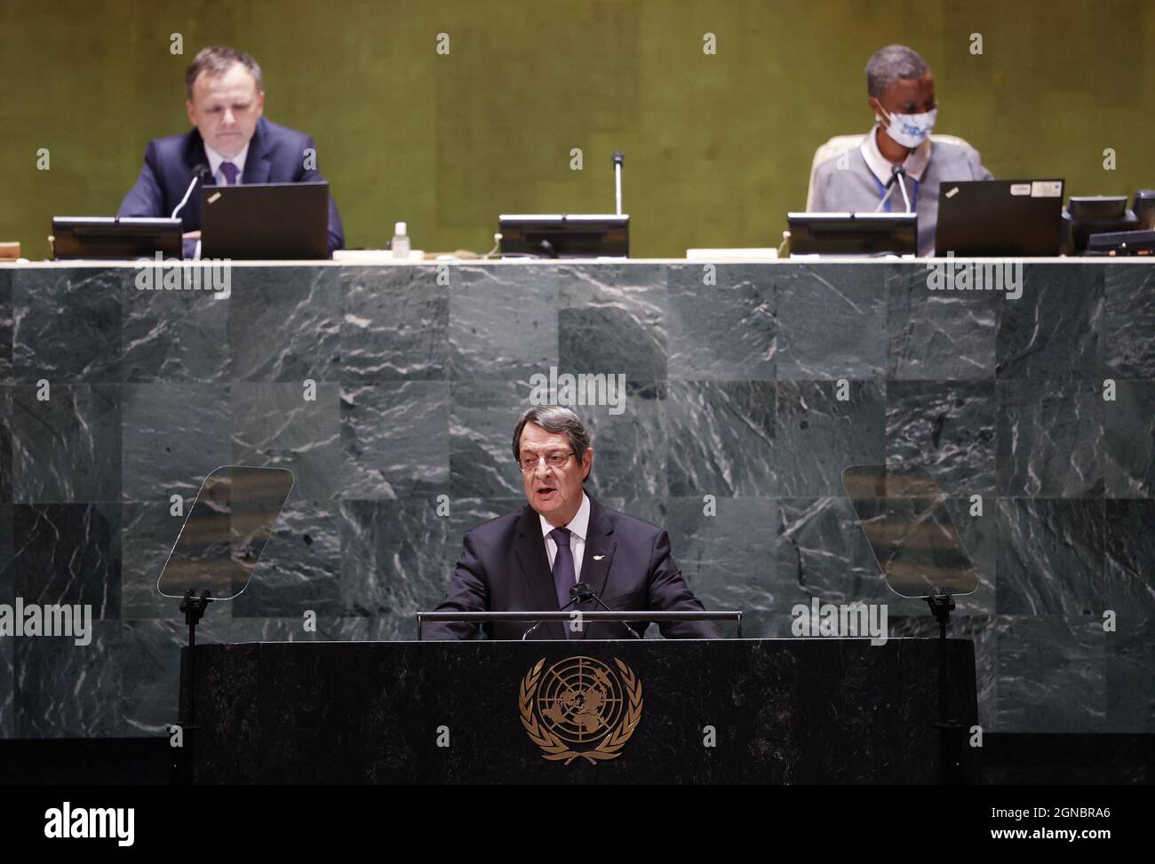 New York, États-Unis. 24 septembre 2021. Nicos Anastasiades, Président de la République de Chypre, s'exprime à la 76e session de l'Assemblée générale des Nations Unies débat général dans la salle de l'Assemblée générale des Nations Unies au Siège de l'ONU le vendredi 24 septembre 2021 à New York. Photo de John Angelillo/UPI crédit: UPI/Alay Live News Banque D'Images