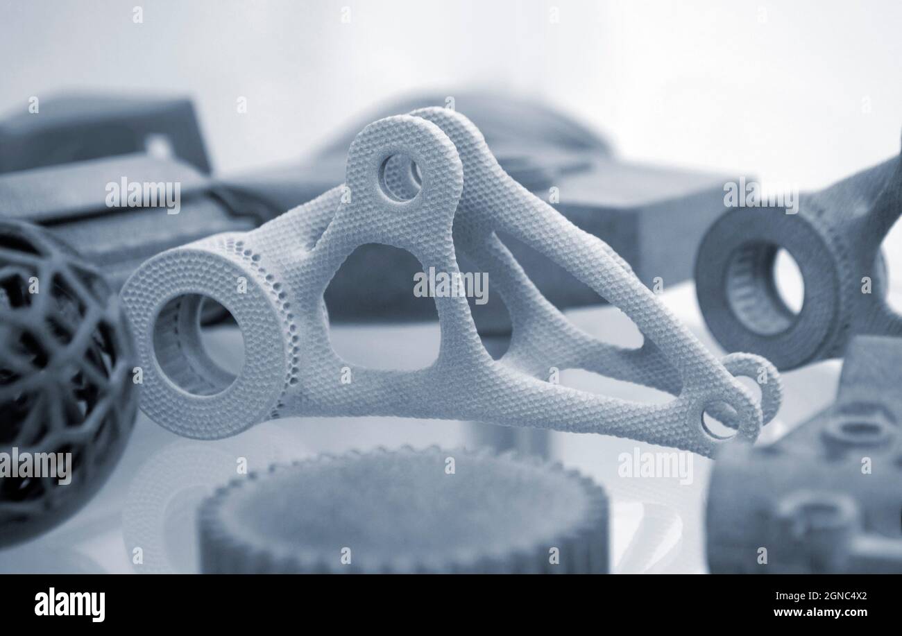 Objet imprimé sur une imprimante 3D en poudre de polyamide Photo Stock -  Alamy