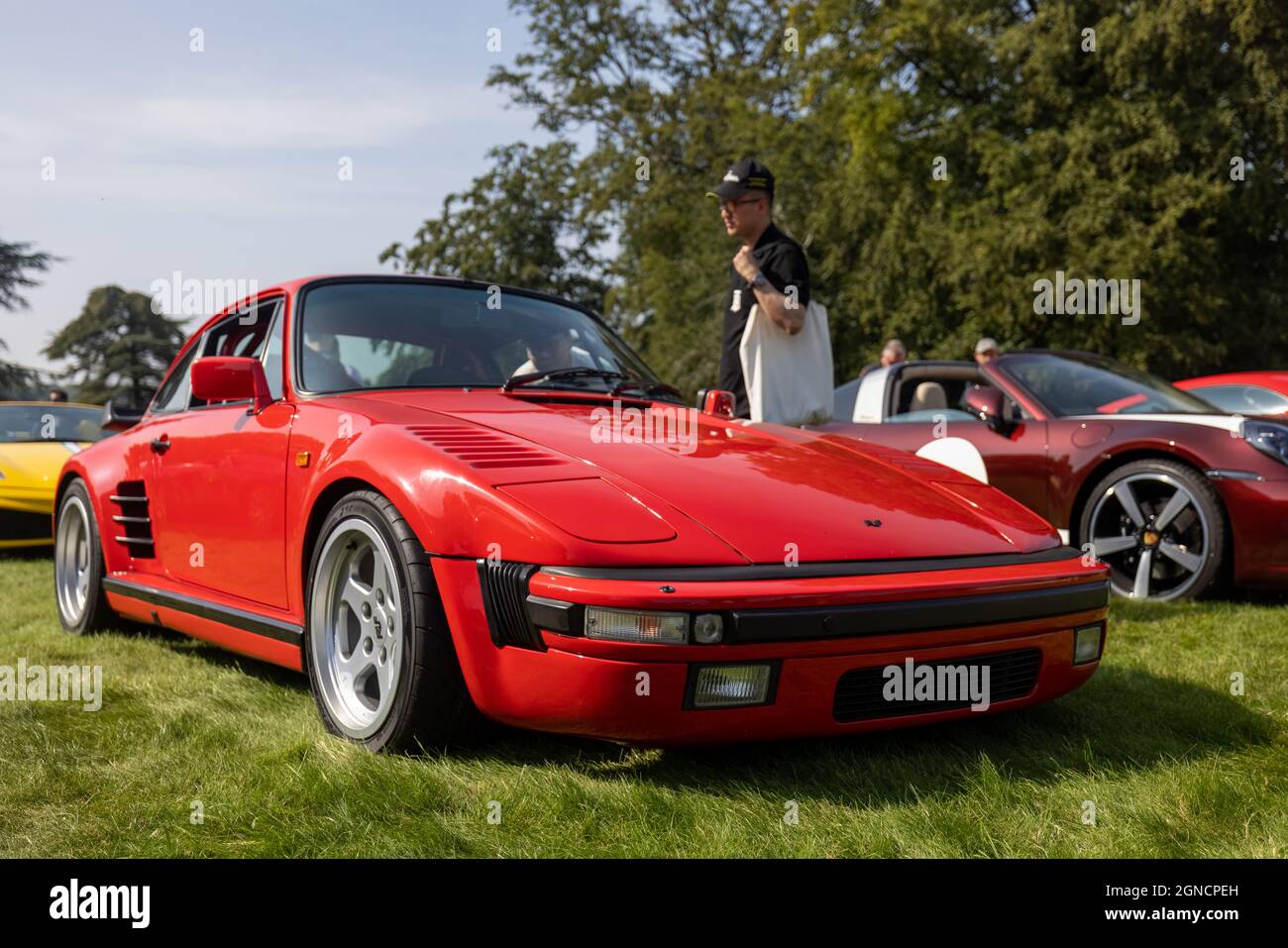 Porsche 911 slantnose Banque de photographies et d'images à haute  résolution - Alamy