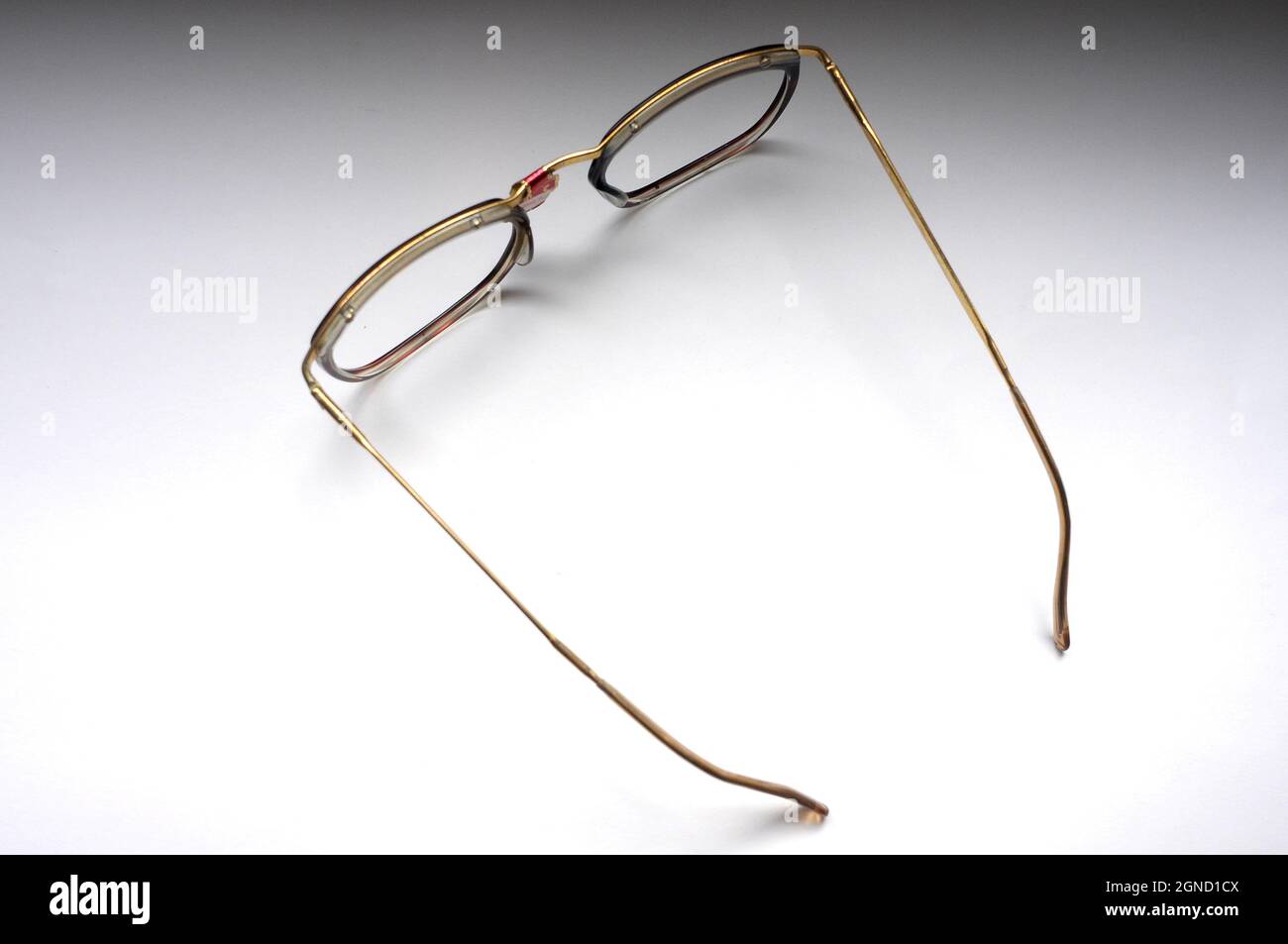 Cadre de lunettes Banque de photographies et d'images à haute résolution -  Alamy