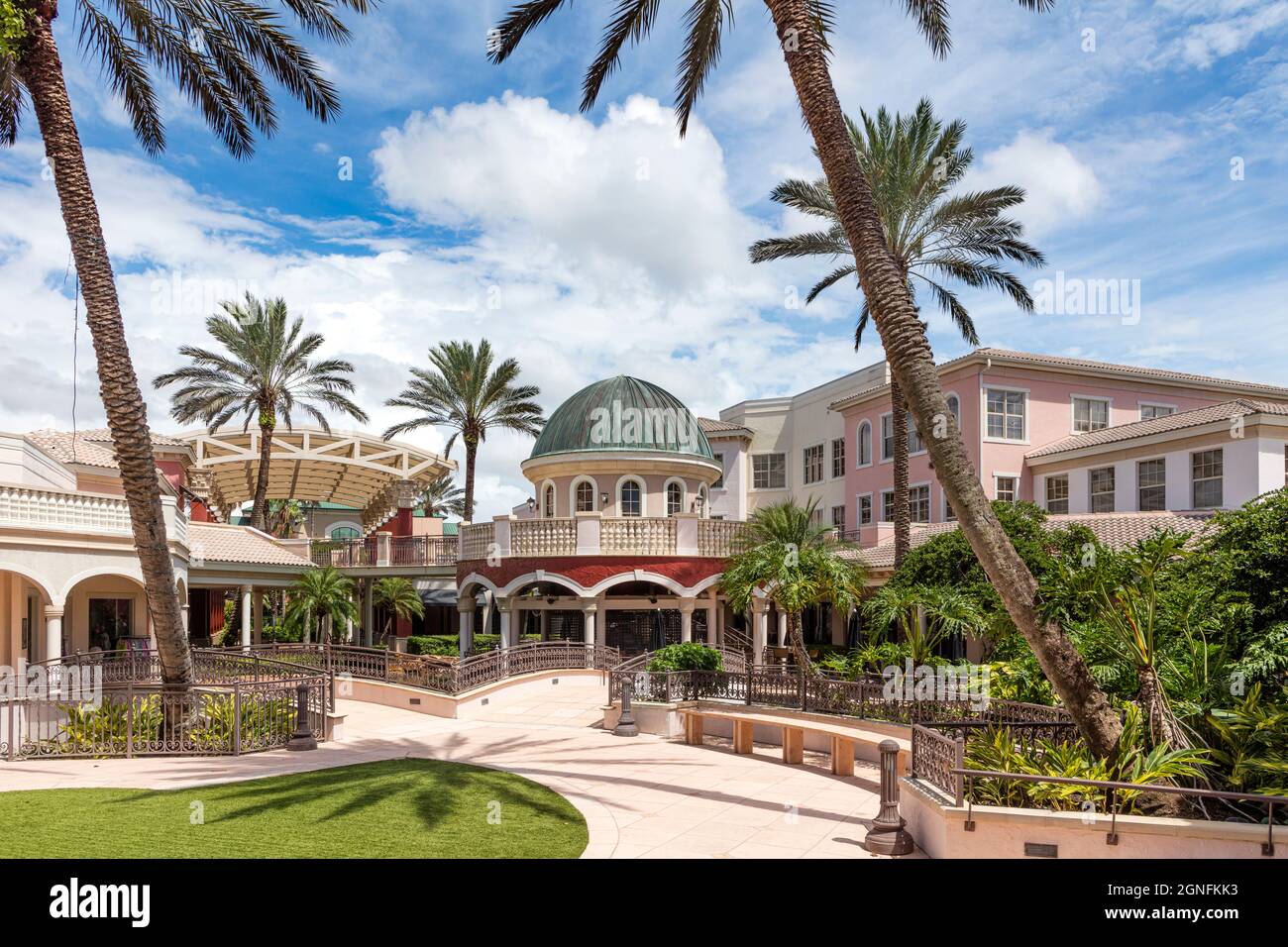 The Promenade at Bonita Bay - boutiques haut de gamme et centre commercial à Bonita Springs, Floride, États-Unis Banque D'Images
