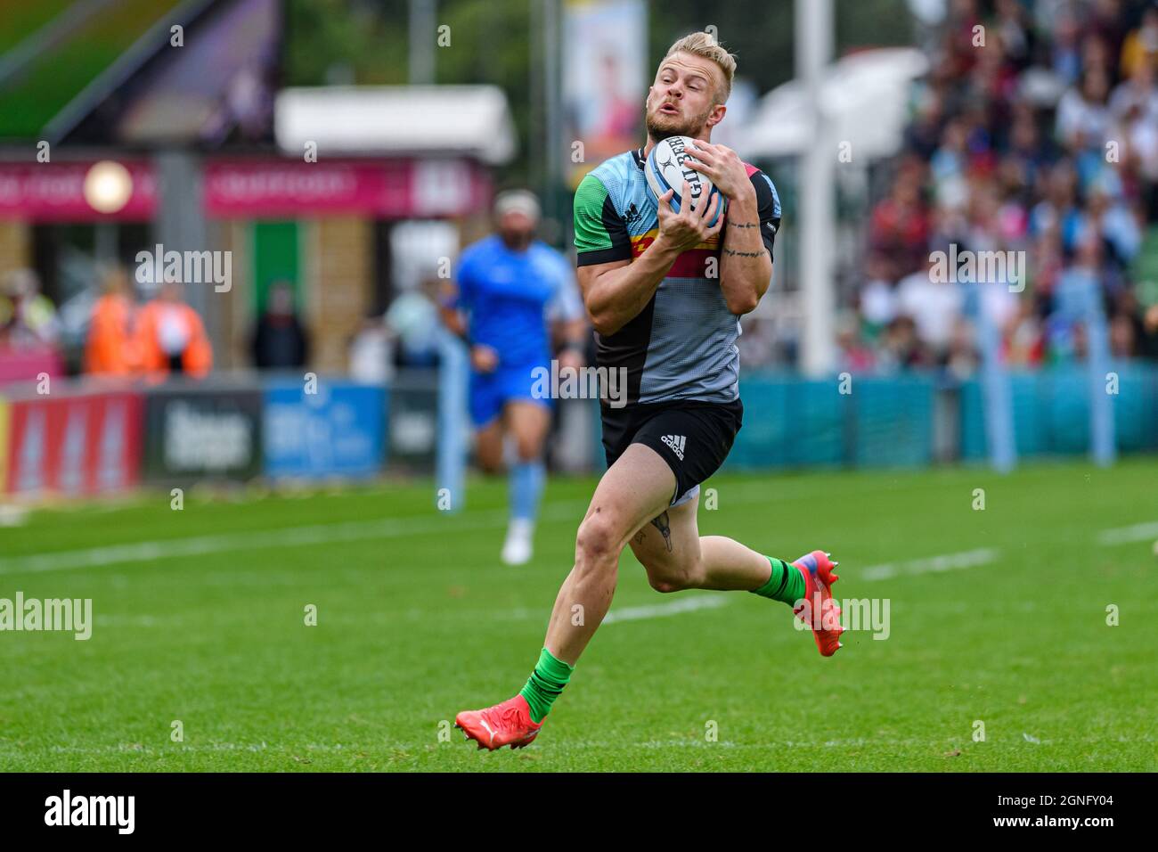 LONDRES, ROYAUME-UNI. 25 septembre 2021. Tyrone Green of Harlequins en action lors du match de rugby Gallagher Premiership Round 2 entre Harlequins vs Worcester Warriors au Stoop Stadium le samedi 25 septembre 2021. LONDRES, ANGLETERRE. Credit: Taka G Wu/Alay Live News Banque D'Images