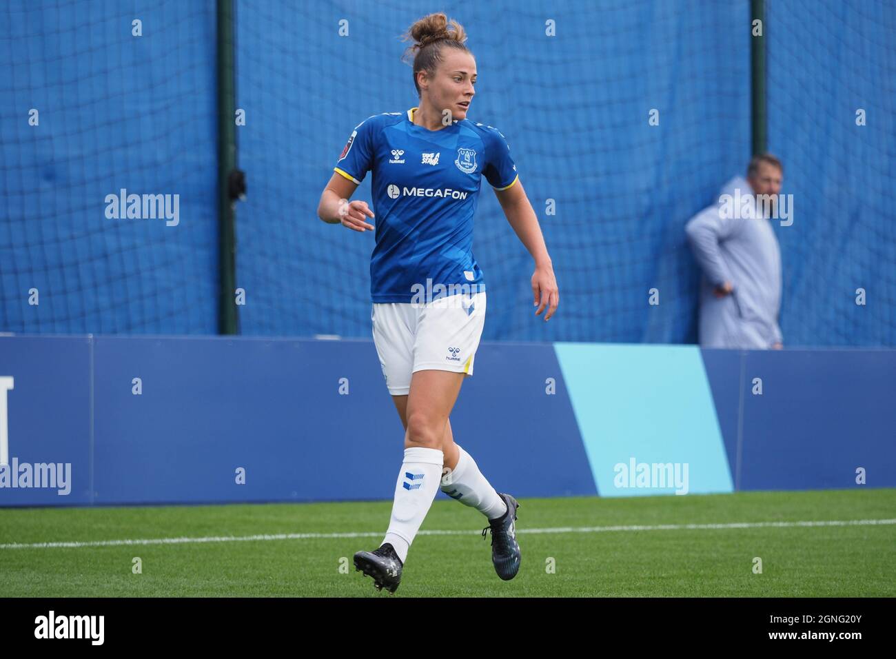 Liverpool, Royaume-Uni. 25 septembre 2021. Aurora Galli (22 Everton) en action pendant le match Barclays FA Womens Super League entre Everton et Birminghan City au Walton Hall Park à Liverpool, Angleterre crédit: SPP Sport Press photo. /Alamy Live News Banque D'Images