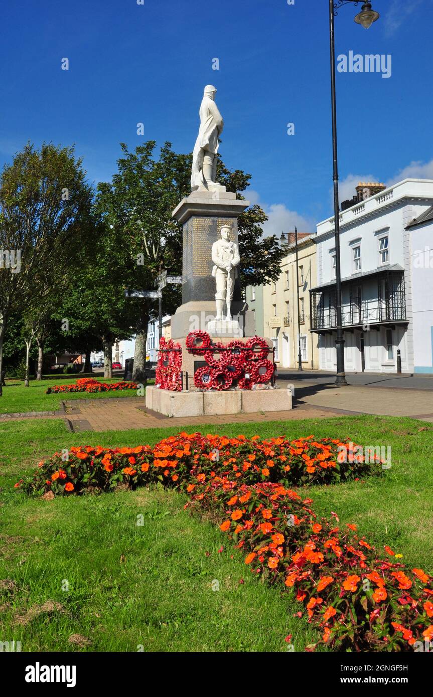 War Memorial and Marine Gardens, Hamilton Terrace, Milford Haven, Pembrokeshire, pays de Galles, ROYAUME-UNI Banque D'Images