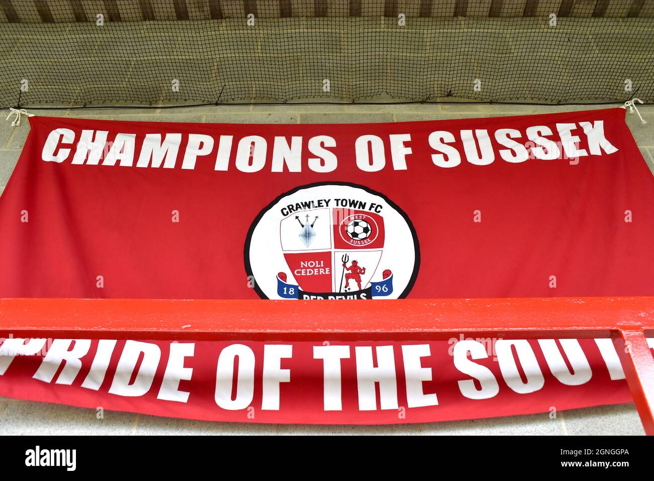 The Sky Bet League Two match entre Crawley Town et Bradford City au People's Pension Stadium , Crawley , Royaume-Uni - 25 septembre 2021 Banque D'Images