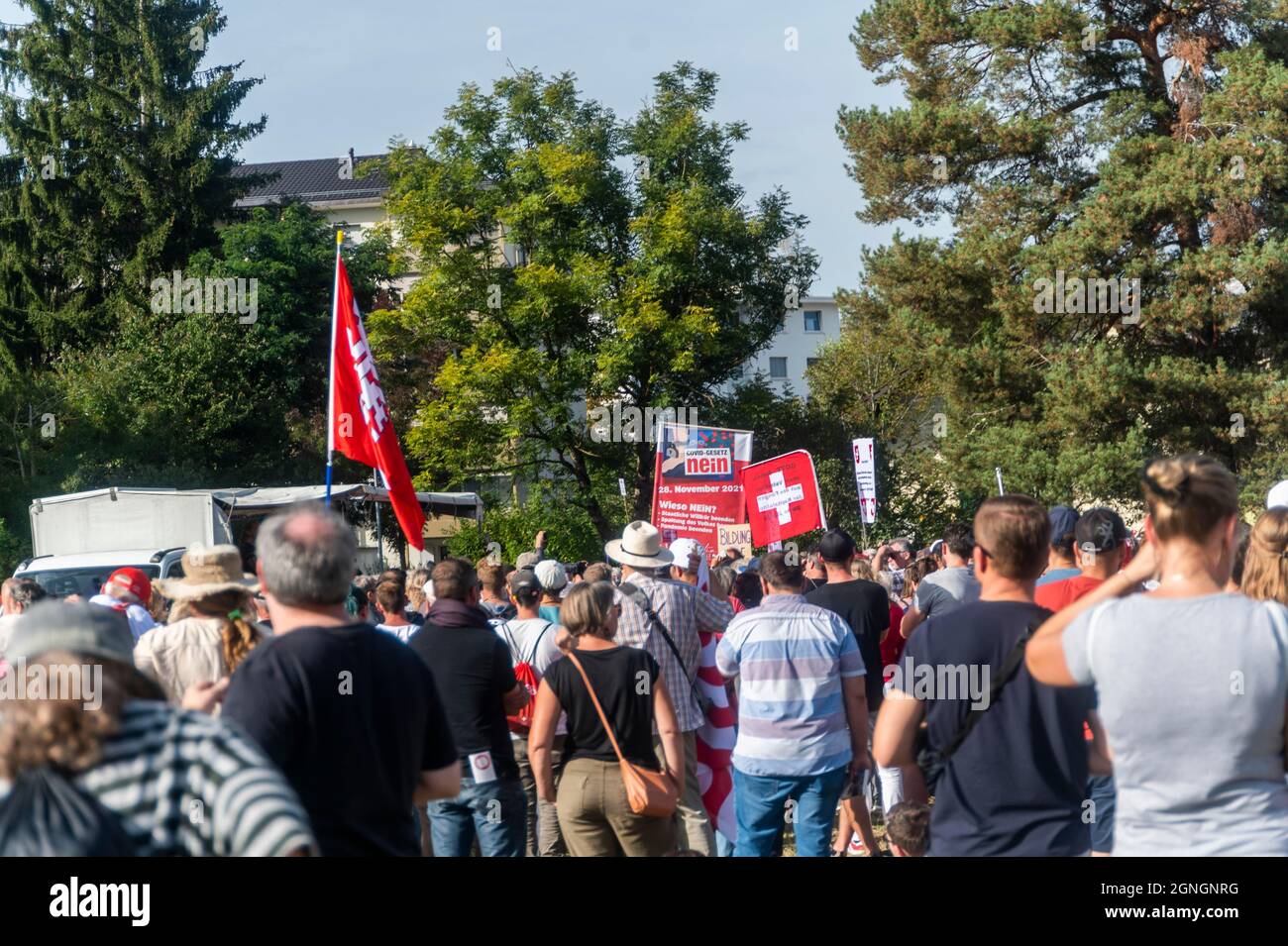 Les opposants à Corona Vaccine manifestent contre les mesures corona en Suisse à Uster sur le crédit 25.09.21: Tim Eckert/Alay Live News Credit: Tim Eckert/Alay Live News Banque D'Images