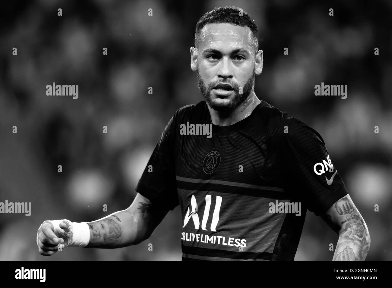 Paris, France. 26 septembre 2021. PSG Forward NEYMAR en action pendant le championnat français de football, Ligue 1 Uber Eats, entre Paris Saint Germain et Montpellier au Parc des Princes Stadium - Paris France.Paris SG a gagné 2:0 (Credit image: © Pierre Stevenin/ZUMA Press Wire) Banque D'Images