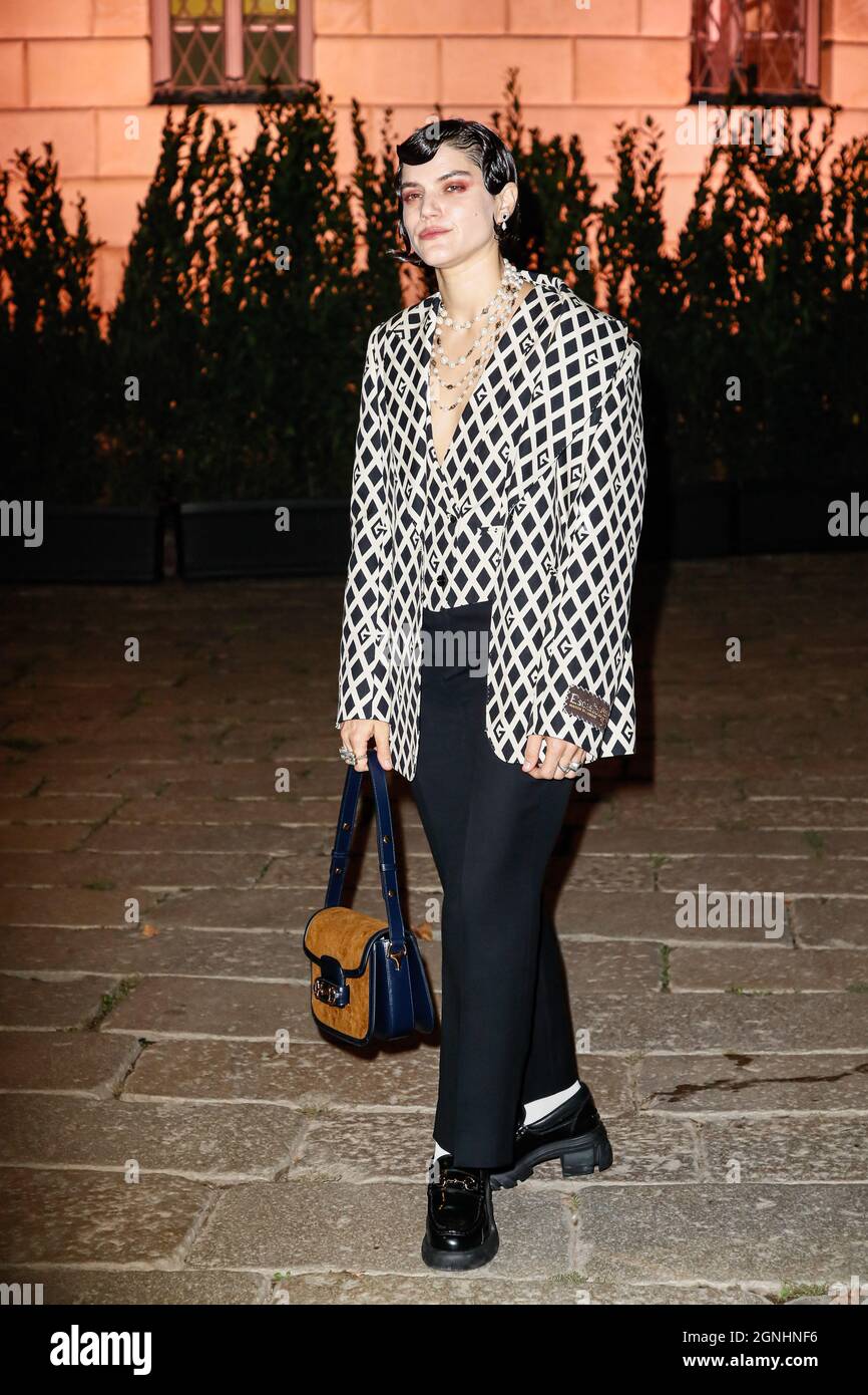 Soko (Stéphanie Alexandra Mina Sokolinski) arrive à la fête Gucci pendant  la semaine de la mode
