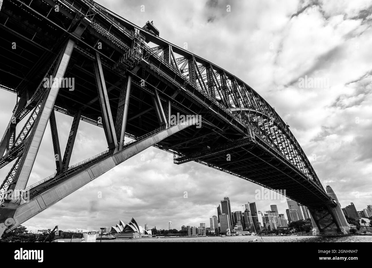 La célèbre arche du pont du port de Sydney en Australie Banque D'Images