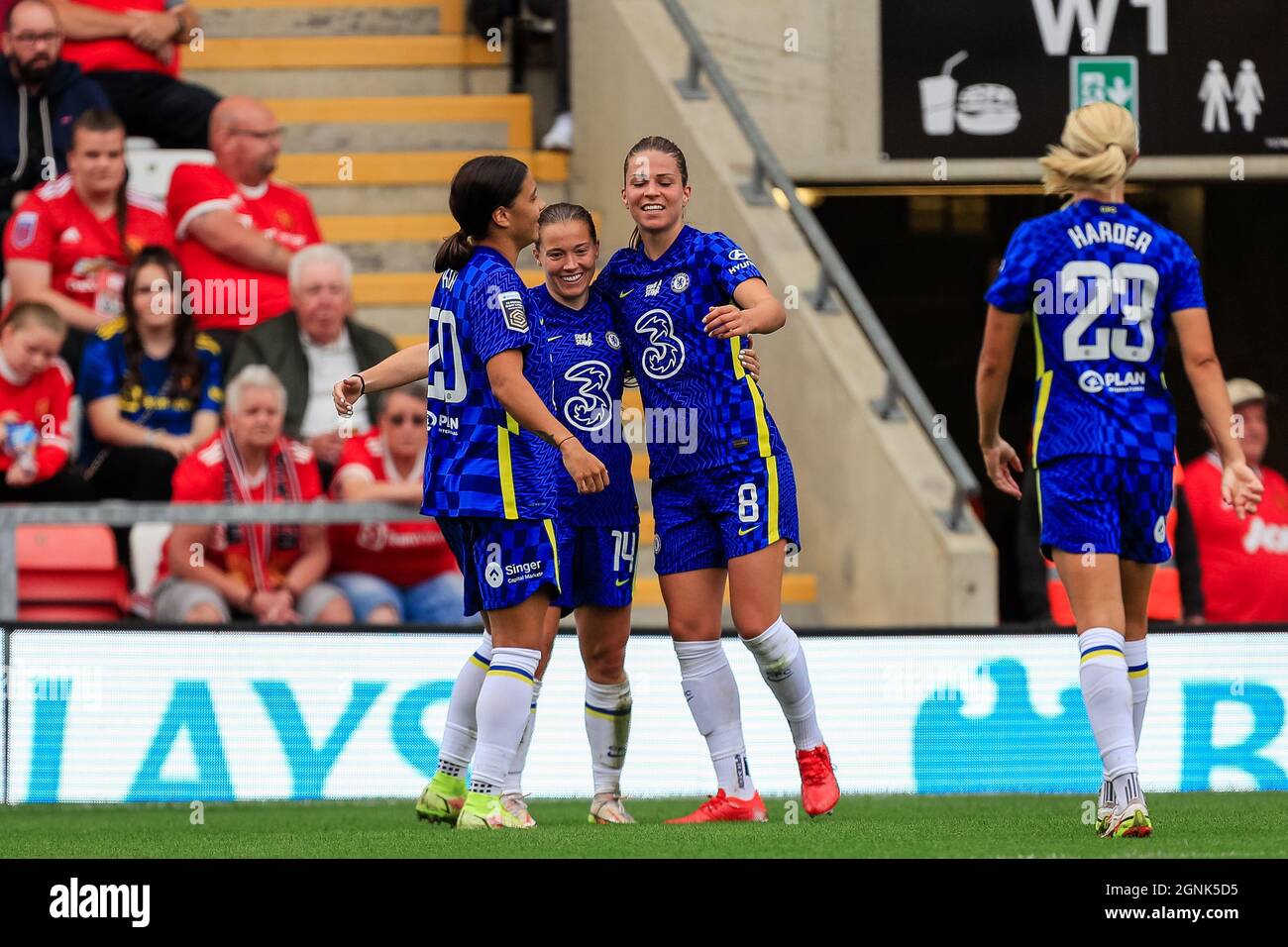 Sam Kerr (20) de Chelsea F.C Women célèbre son but et fait le score 1-4 Banque D'Images