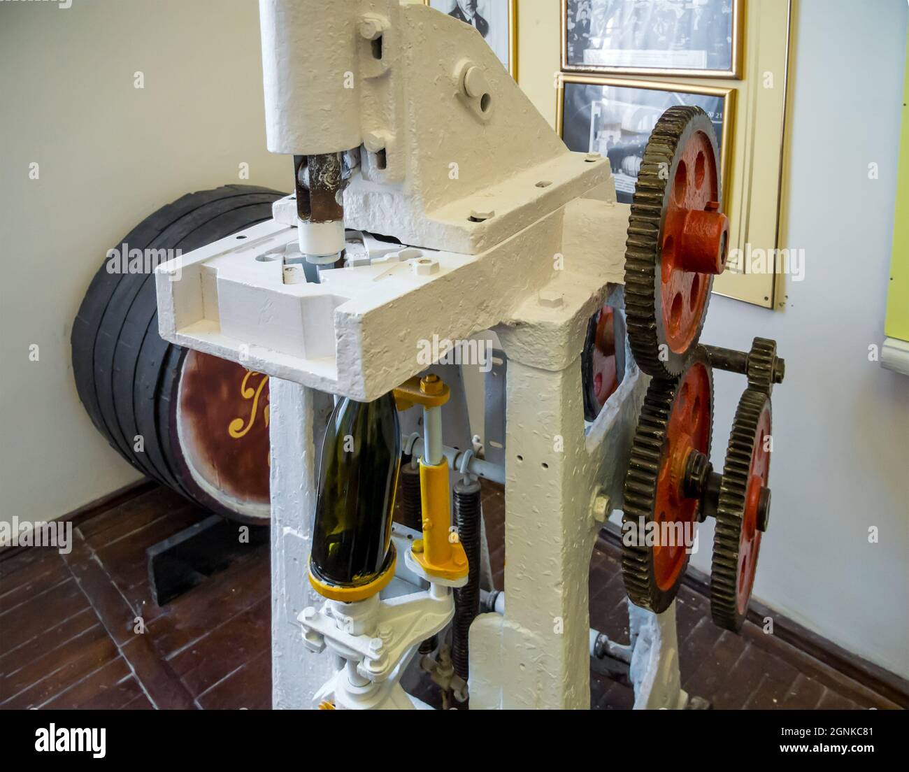 Novyj Svet, Crimée - 17 septembre 2020 : ancien bouchon pour fermer les bouteilles avec du liège Banque D'Images